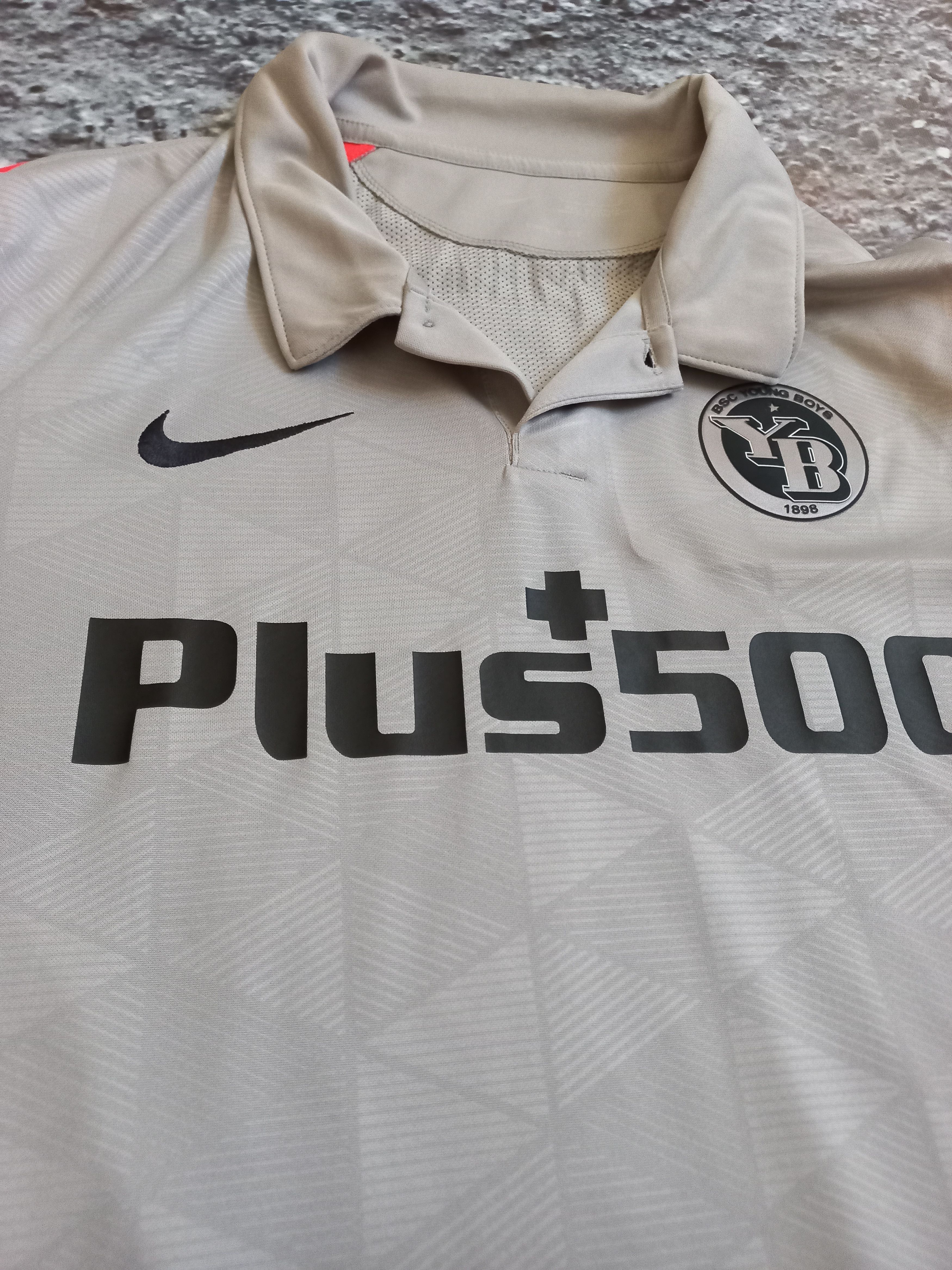 Nike × Vintage Young Boys Football Shirt 2020 Size US L / EU 52-54 / 3 - 14 Thumbnail