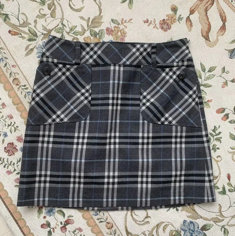 Burberry Gray Wool Women's Skirt
