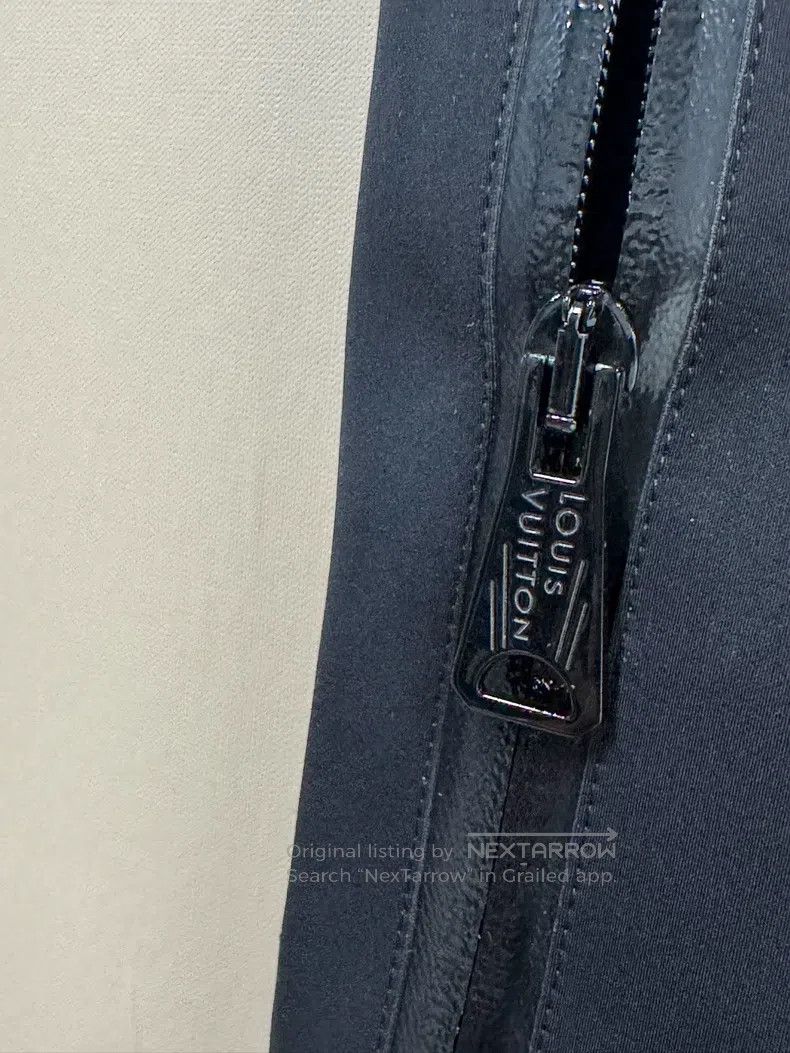 Louis Vuitton Louis Vuitton Black logo presbyopic micro flared pants Size US 34 / EU 50 - 4 Thumbnail