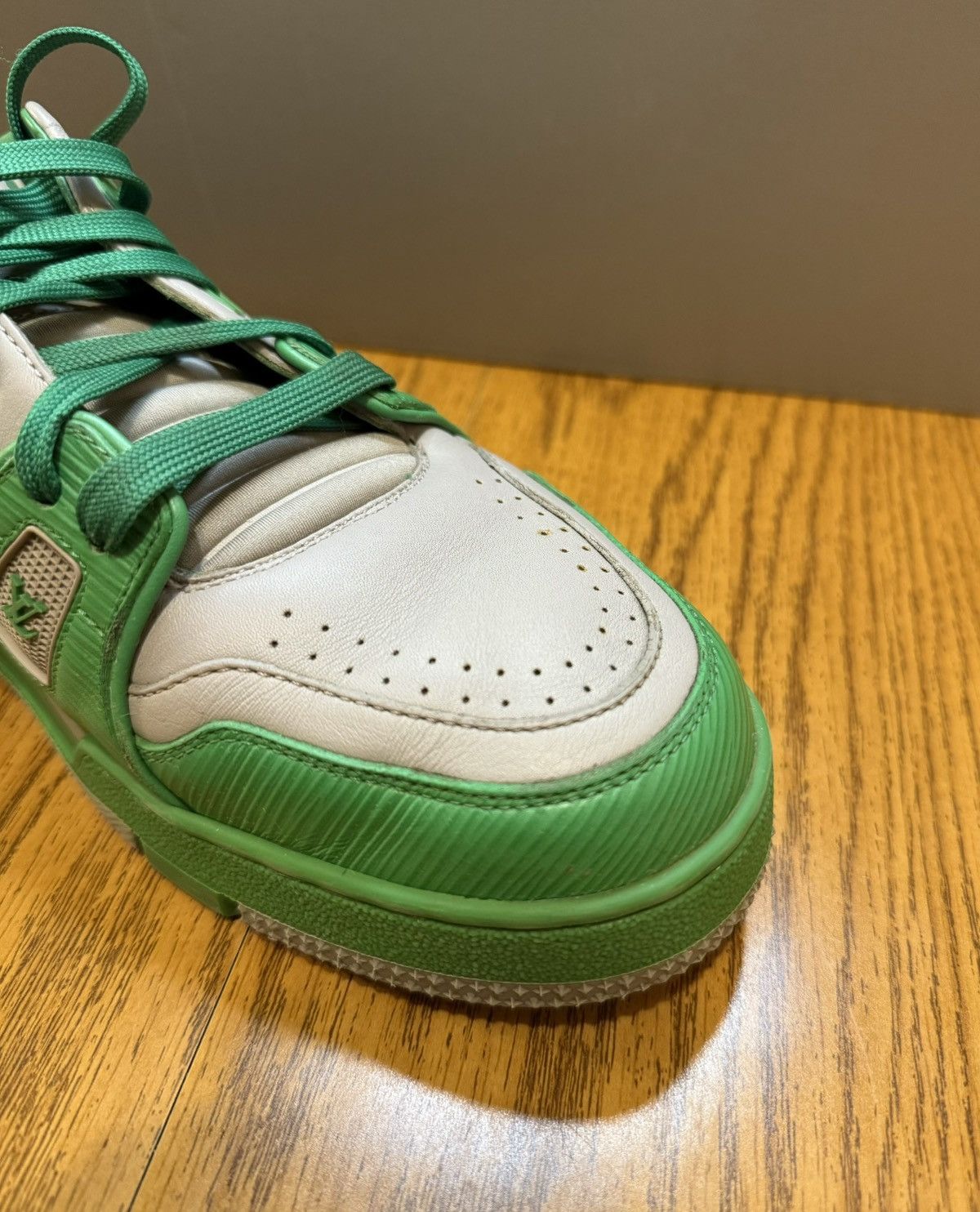 Louis Vuitton Louis Vuittton Trainer Sneaker (Green/Grey) Size US 9 / EU 42 - 15 Thumbnail