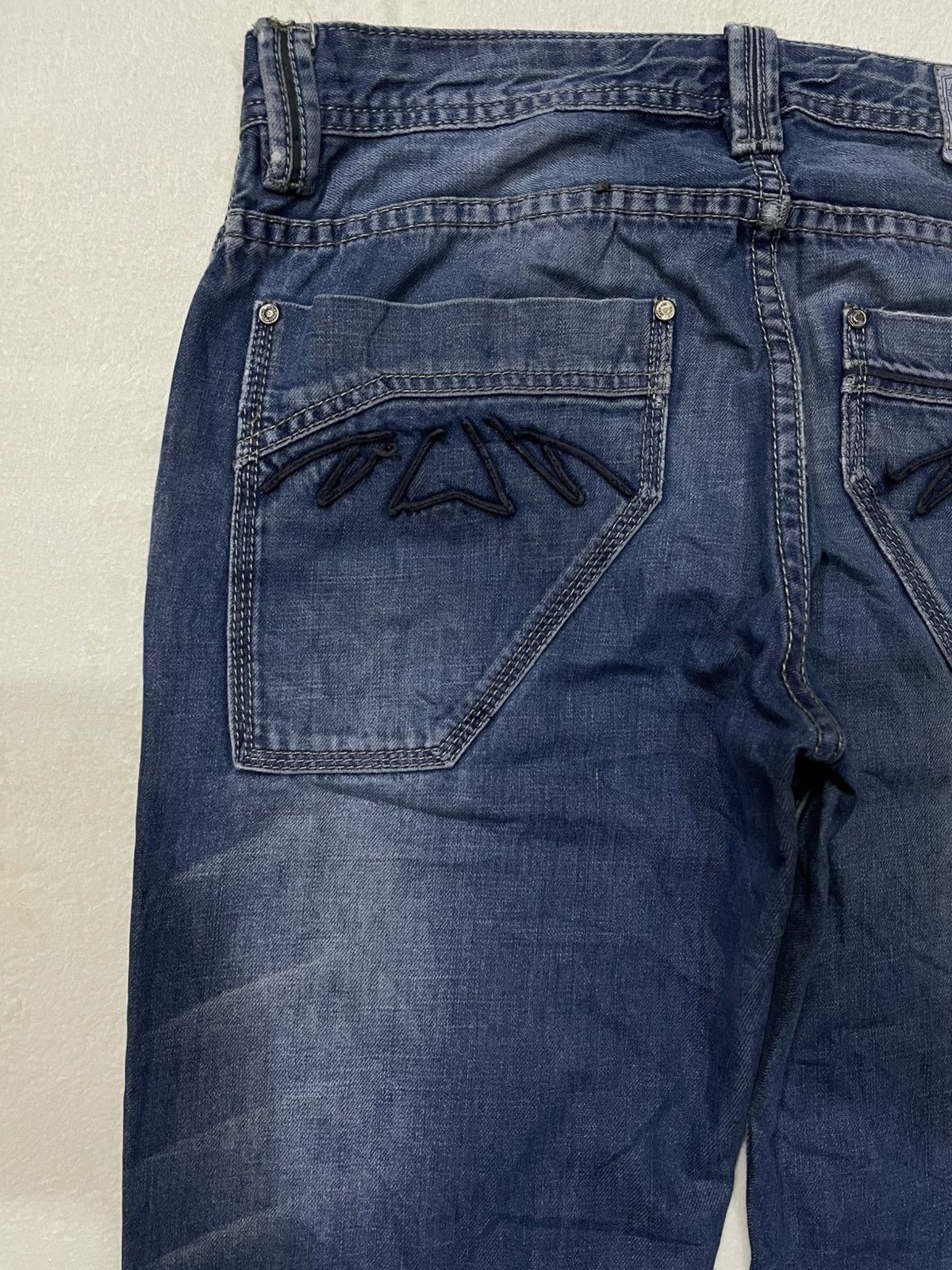 Japanese Brand Vintage DYNK Denim Straight Cut Mudwash Faded Jeans Size US 31 - 13 Thumbnail