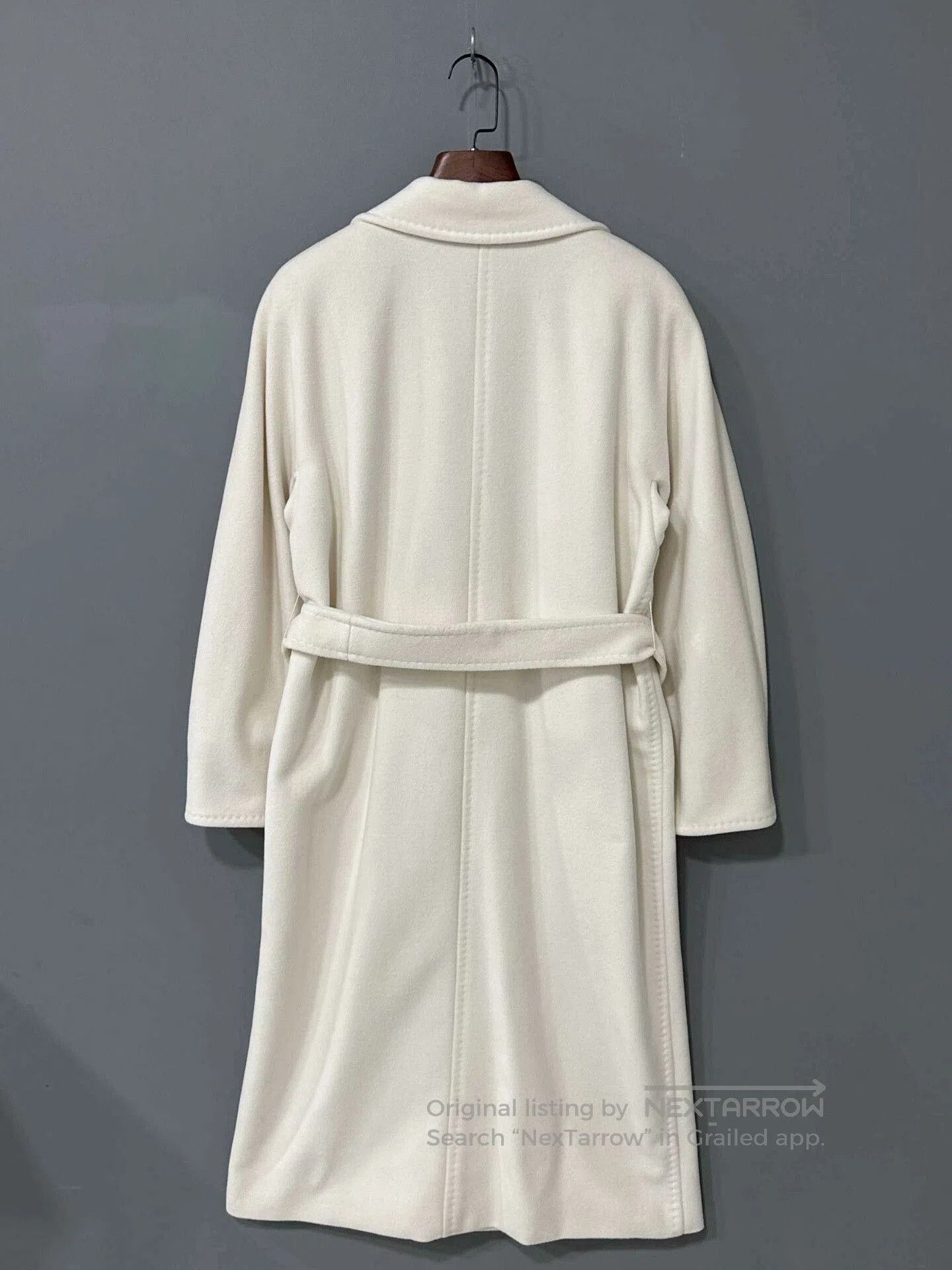 Other maxmara white coat with double-breasted design. Size US S / EU 44-46 / 1 - 3 Thumbnail