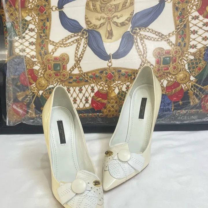 Louis Vuitton Louis Vuitton White Pointed Toe Heels -2508 Size US 6 / IT 36 - 3 Thumbnail