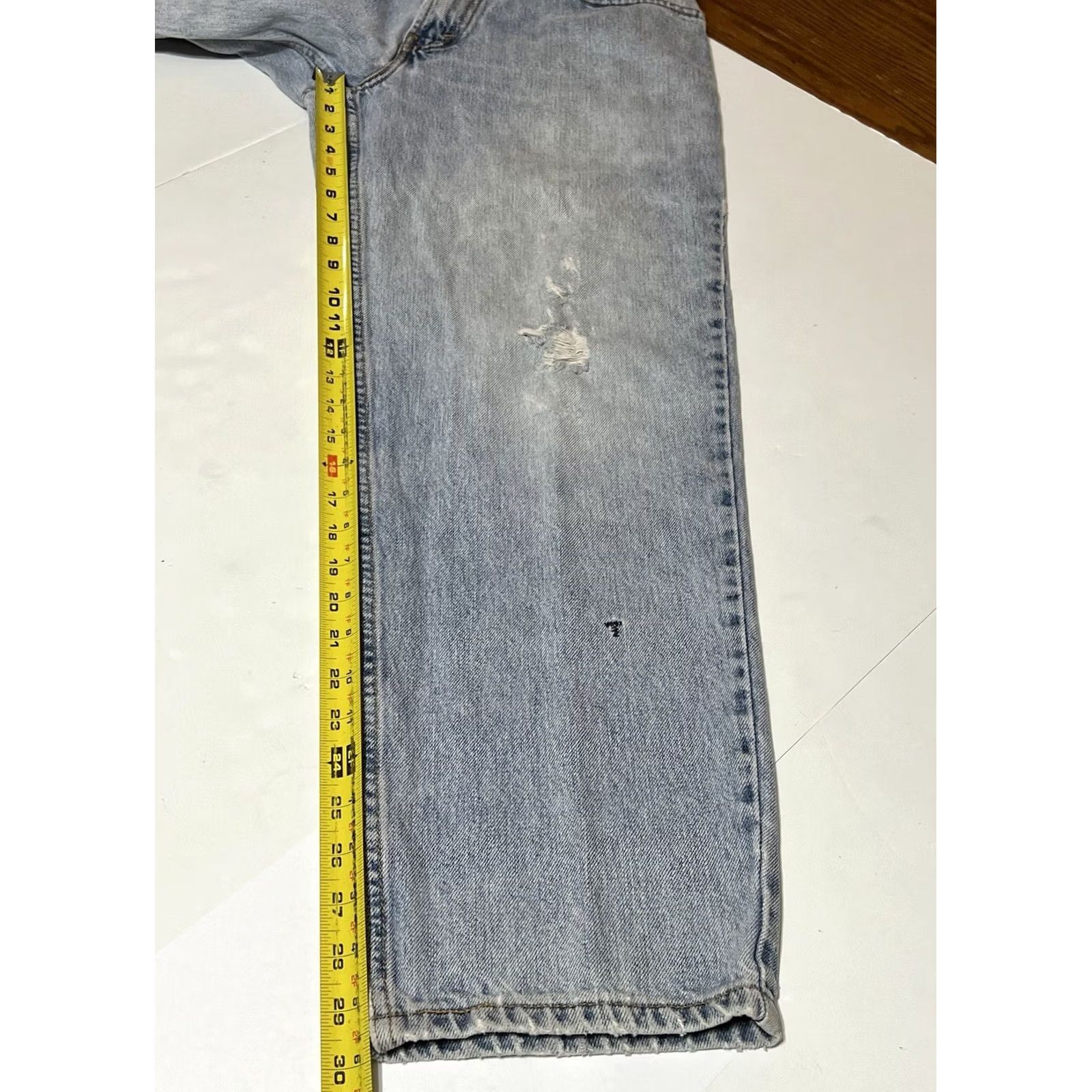 Levi's VINTAGE Levi's 560 Jeans Men’s 30x30 Blue Denim Distressed Grunge Logo Cotton Slim Relaxed Tapered USA USA Model 560 Distressed Vintage Jeans Men Size US 30 / EU 46 - 5 Thumbnail