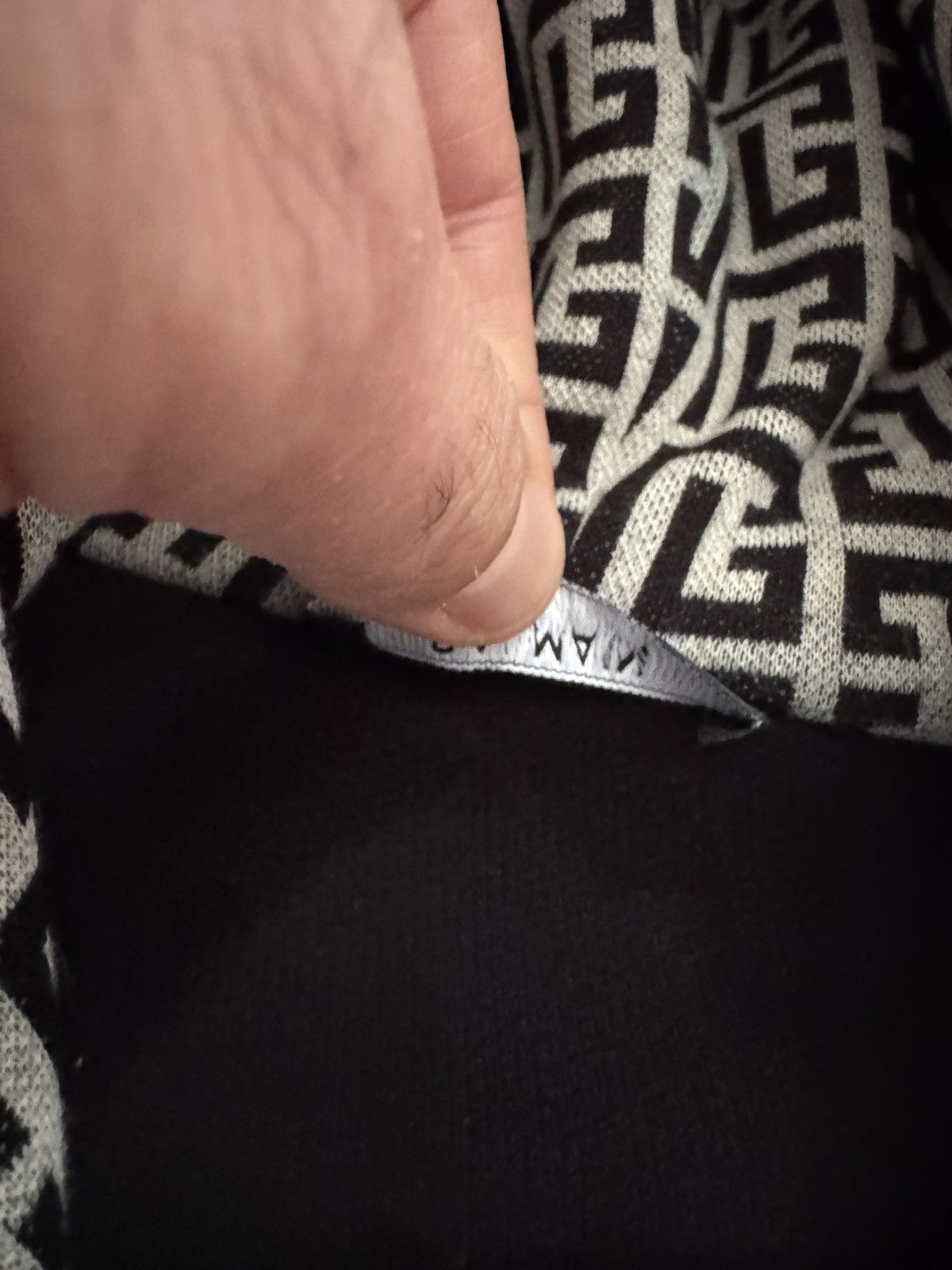 Balmain BALMAIN hoodie STUDY measurements in photos BY TAPE MEASURE Size US S / EU 44-46 / 1 - 17 Thumbnail