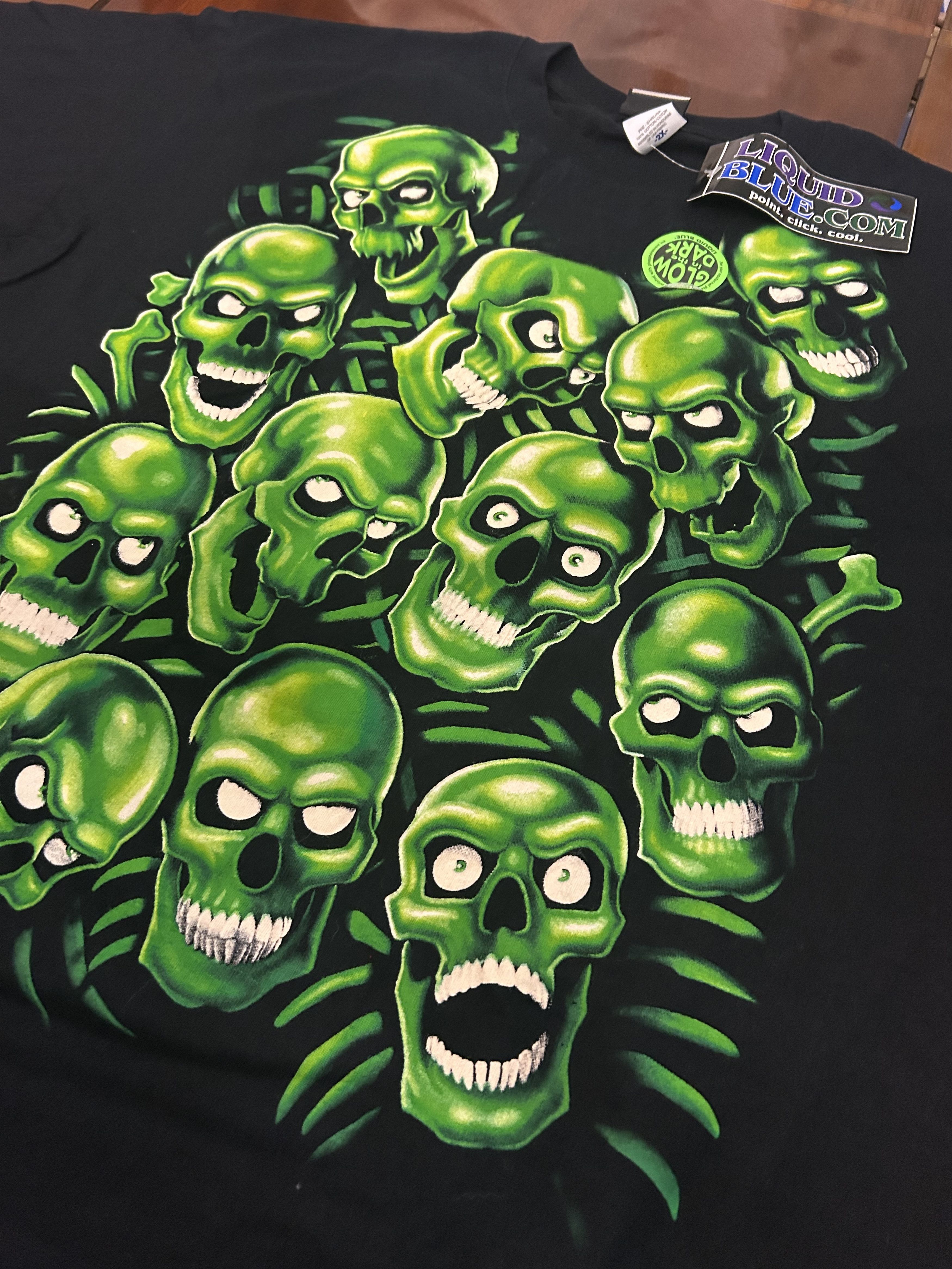 Liquid Blue Liquid Blue Glow in the Dark Green Skull T-Shirt Size 2X Size US XXL / EU 58 / 5 - 2 Thumbnail