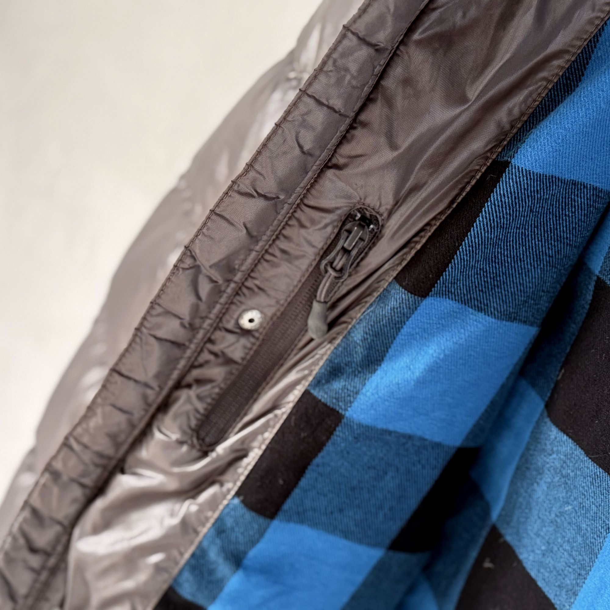 Nike Nike Puffer Jacket with plaid lining Size US L / EU 52-54 / 3 - 5 Thumbnail