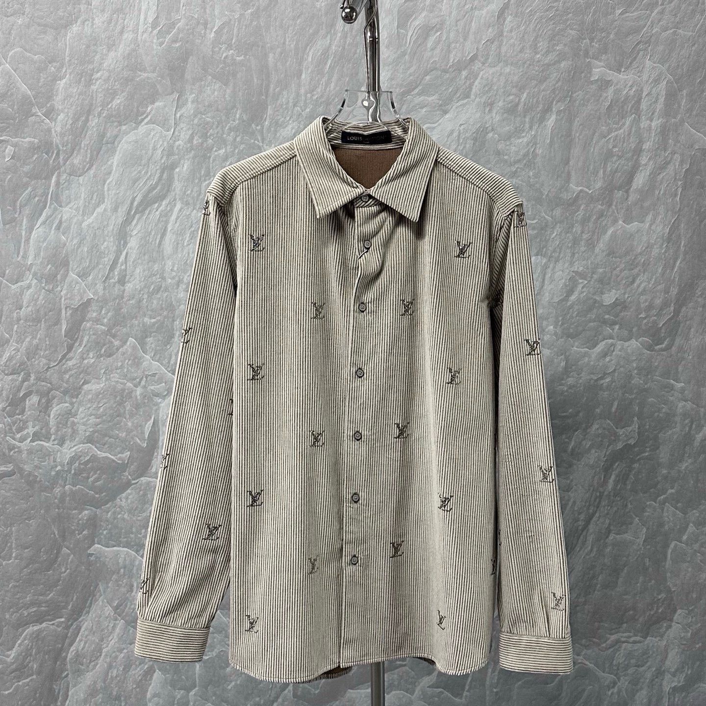 Louis Vuitton Louis Vuitton SS26 Rhinestone Corduroy Shirt Jacket Size US XL / EU 56 / 4 - 1 Thumbnail