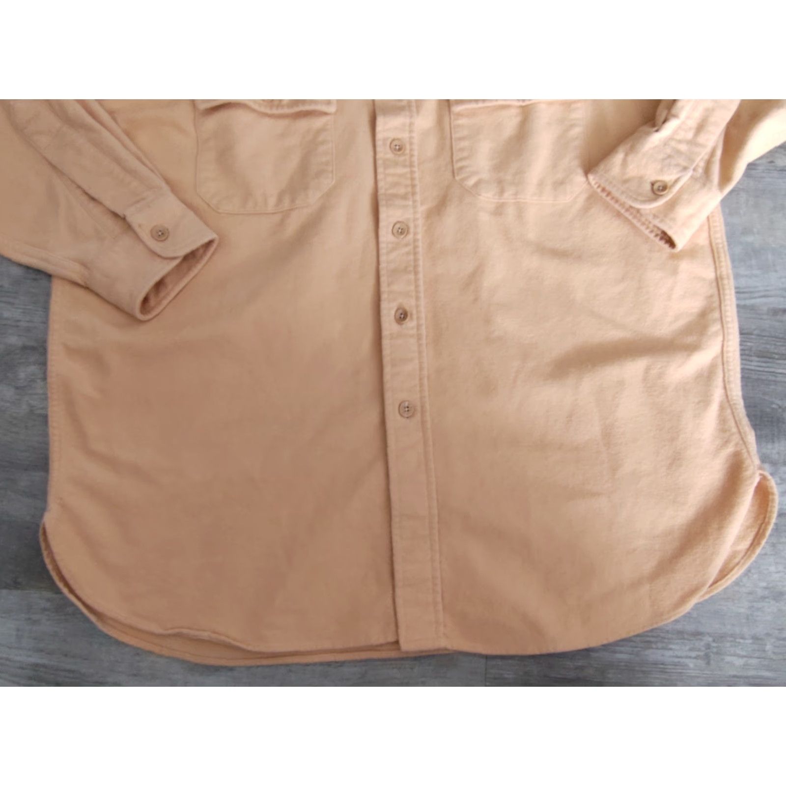 Vintage VINTAGE LL Bean Chamois Shirt Men's 16.5 Peach Cotton Long Sleeve Double Pocket USA Made Casual Formal Workwear Size US L / EU 52-54 / 3 - 5 Thumbnail