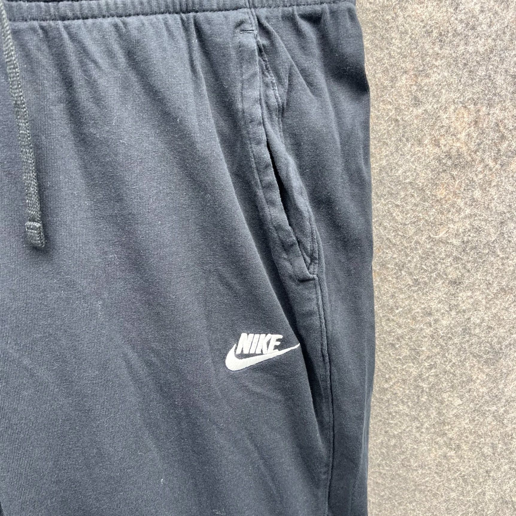 Nike VINTAGE Nike Jogger Mens Large Black Swoosh Sportswear Club Fleece Sweatpants Size US 33 - 5 Thumbnail