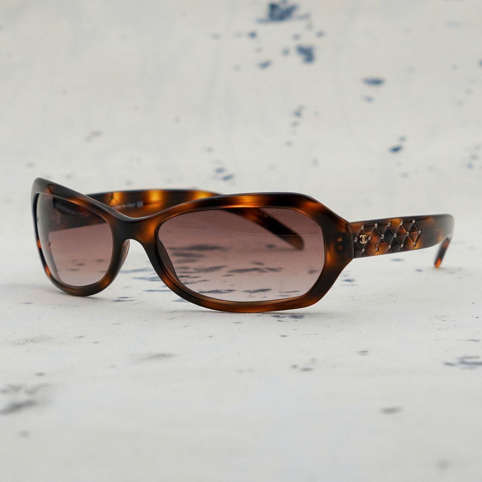 Chanel Vintage chanel brown gradient crystal cc logo y2k sunglasses Size ONE SIZE - 1 Thumbnail