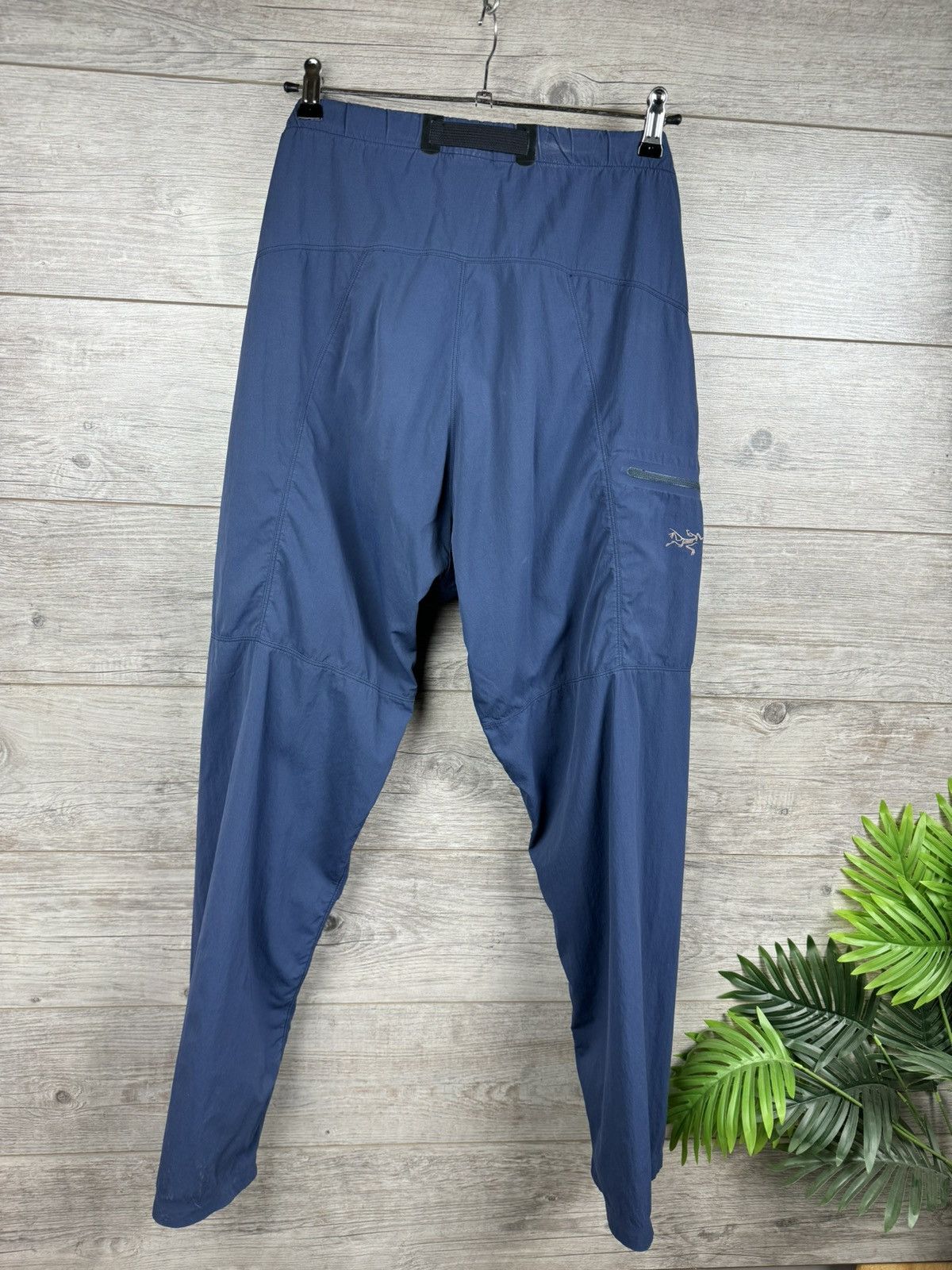 Arc’teryx Outdoor pants y2k Drill style Gorpcore size S