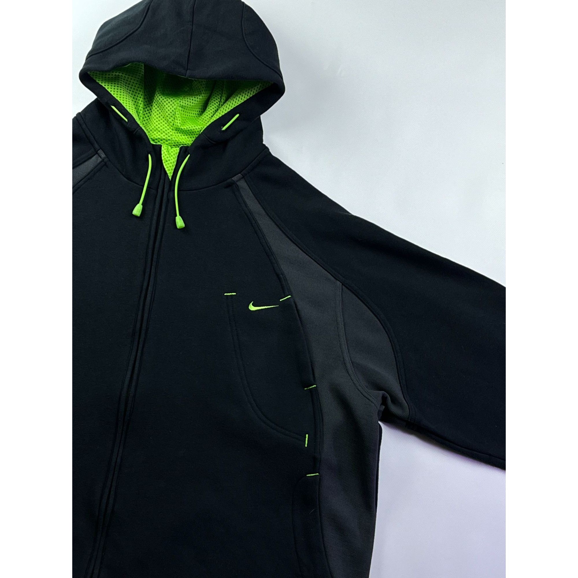 Nike × Vintage Rare Nike Shox Vintage Black & Green Zip Hoodie XL Size US XL / EU 56 / 4 - 8 Thumbnail