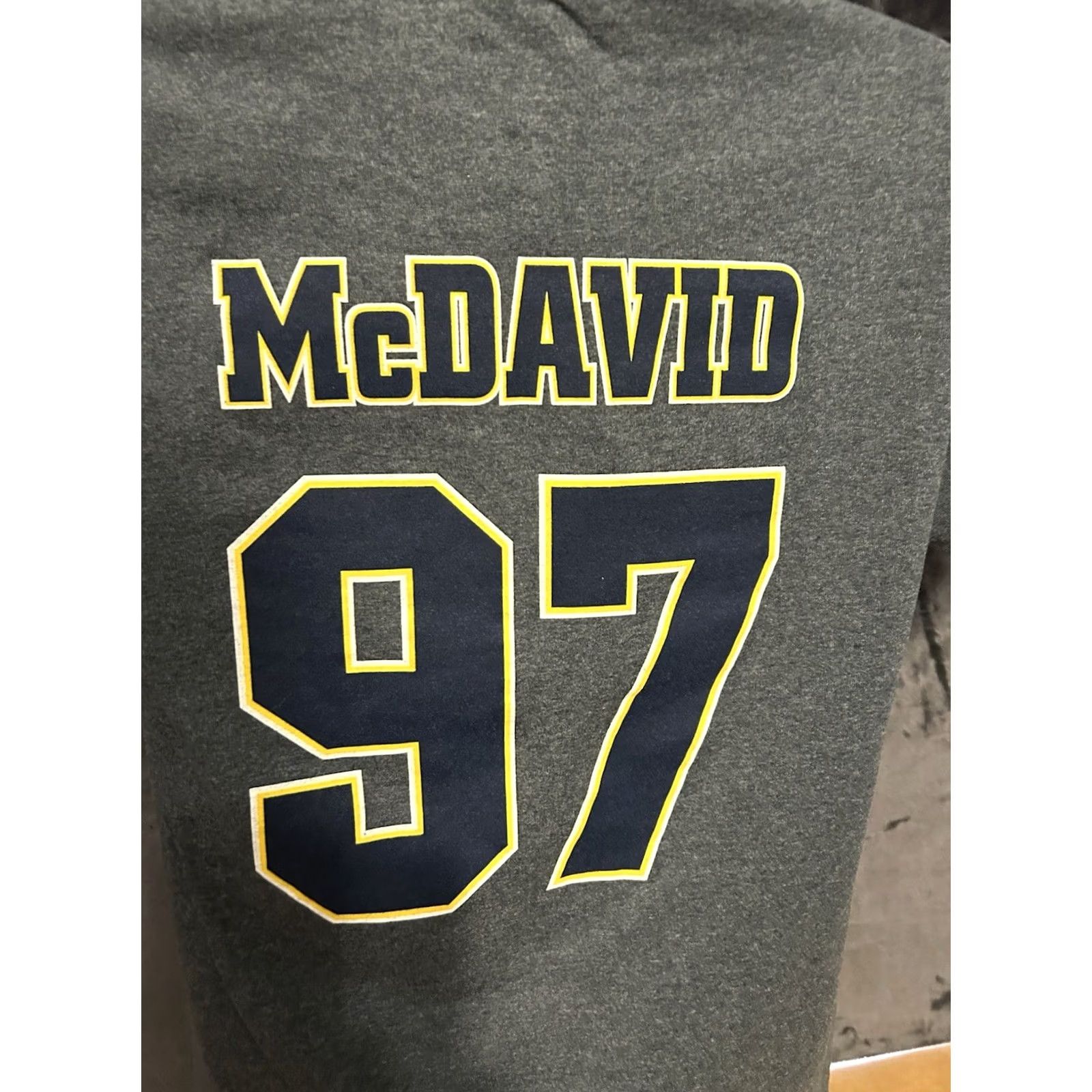 Gildan Connor Mcdavid Erie Otters Shirt Men Medium Gray Short Sleeve Minor League Size US M / EU 48-50 / 2 - 3 Thumbnail