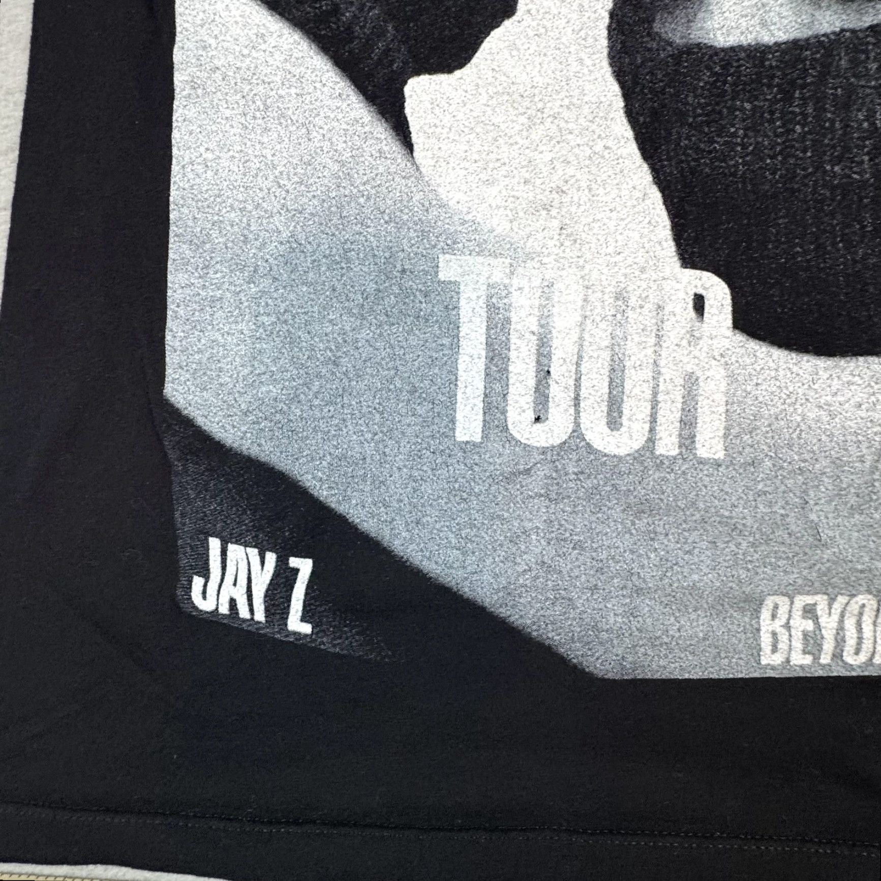 Vintage VINTAGE Jay Z Beyonce On The Run Tour Shirt Mens Medium Black Concert Band Tee Music Size US M / EU 48-50 / 2 - 3 Thumbnail