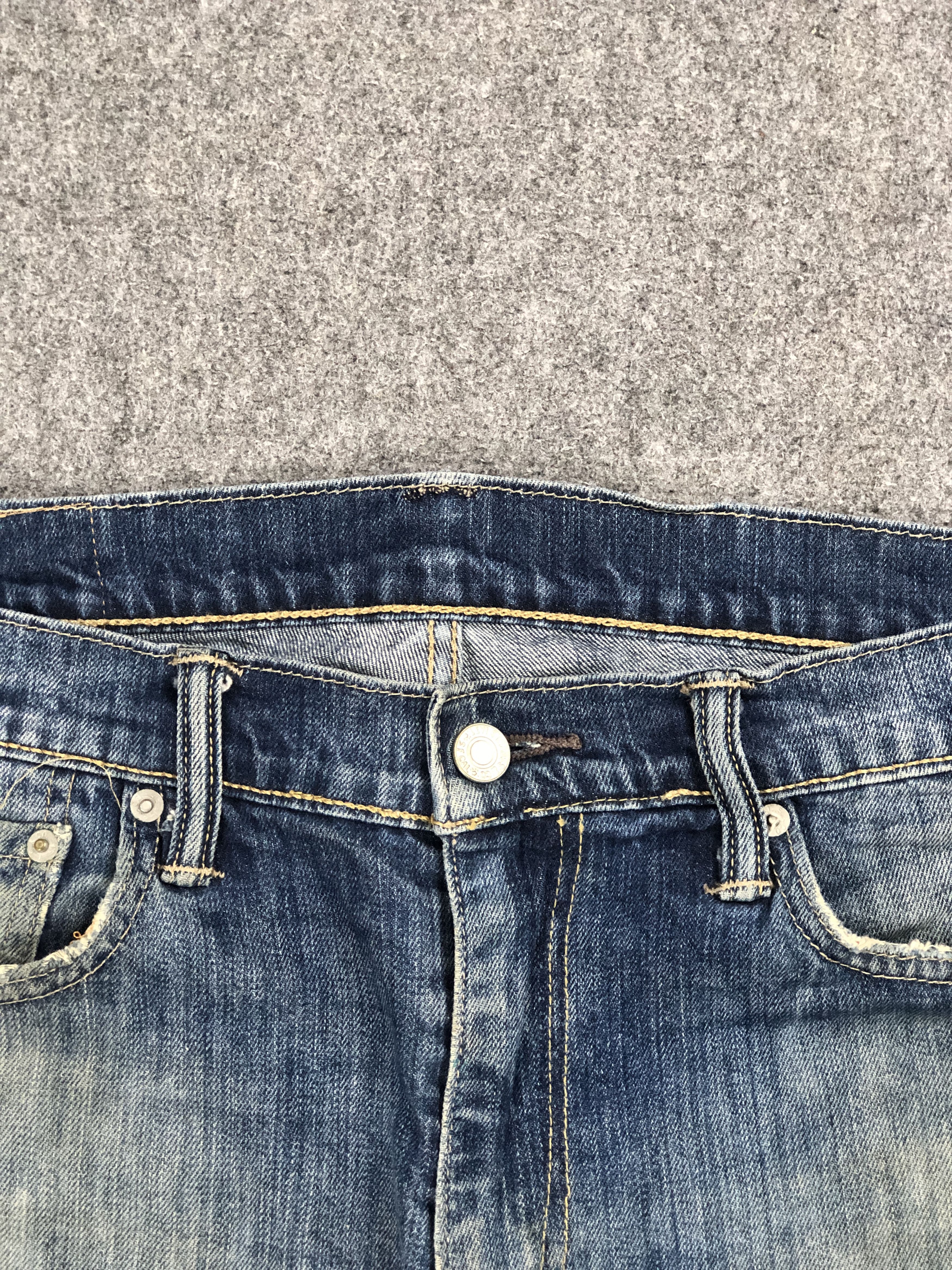 Levi's × Vintage Distressed Vintage Levi's 513 Faded Blue Jeans DP2248 Size US 33 - 9 Thumbnail