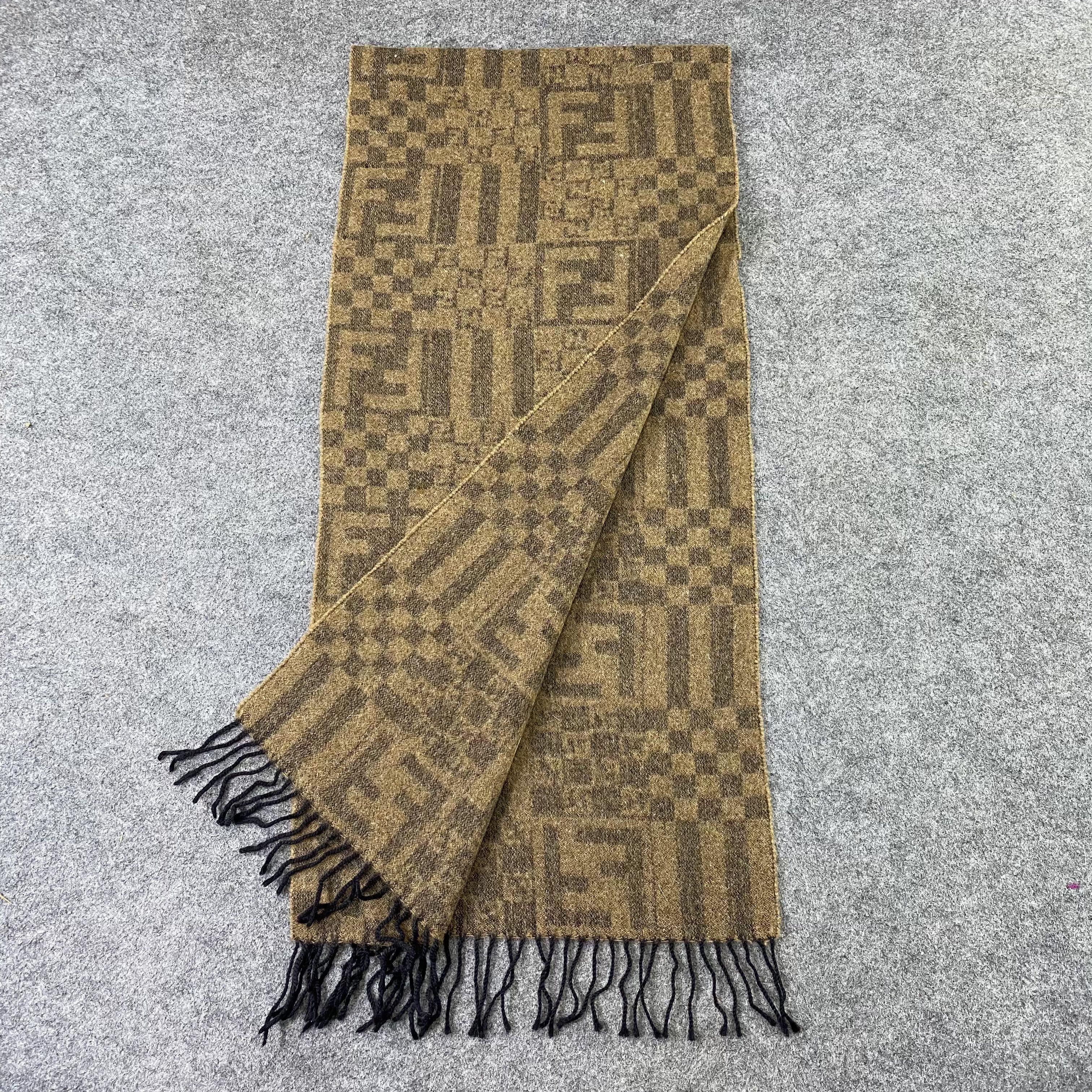 Fendi Fendi Wool Scarf / Muffler / Neckwear- K020 Size ONE SIZE - 3 Thumbnail