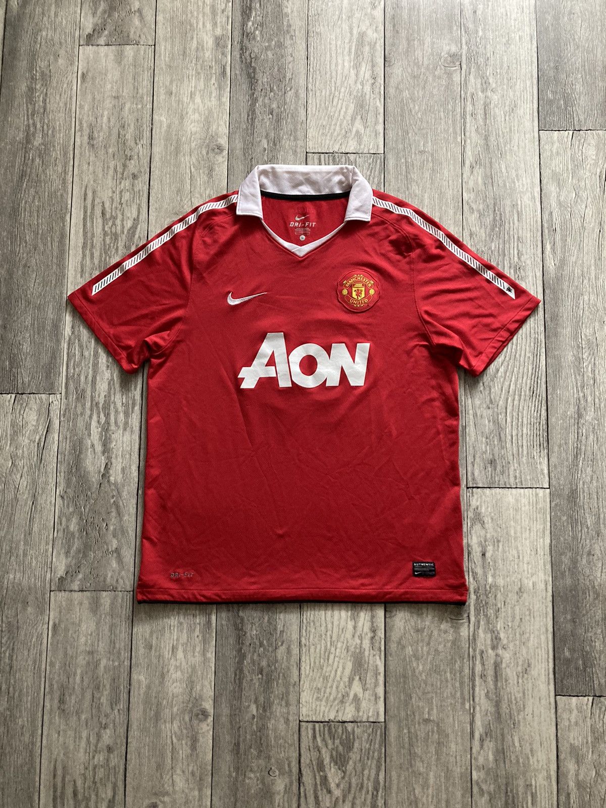 Nike Manchester United 10/11 giggs soccer football jersey L