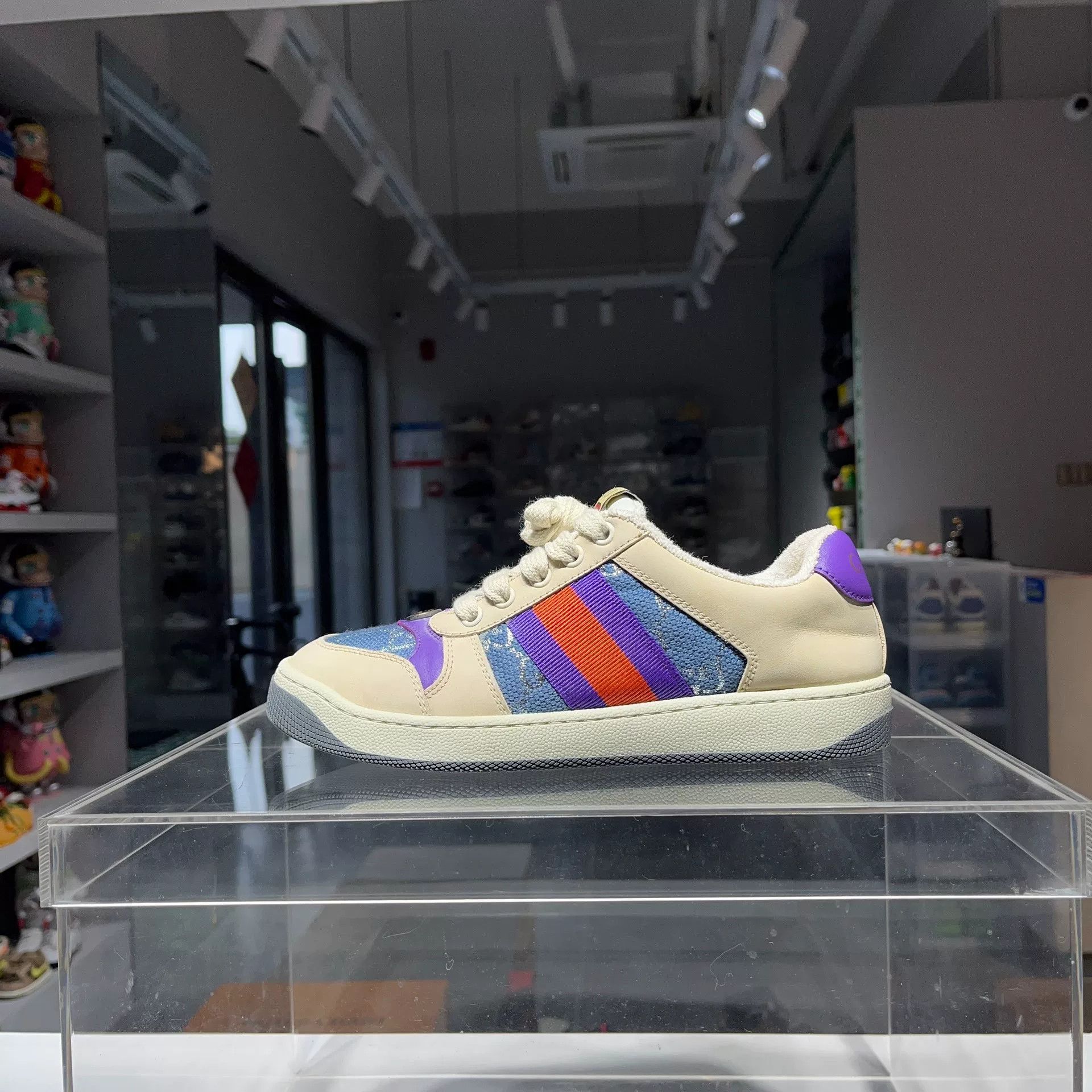Gucci Gucci Blue Lowtop Sneakers us_5 Women Size US 5 / IT 35 - 1 Thumbnail