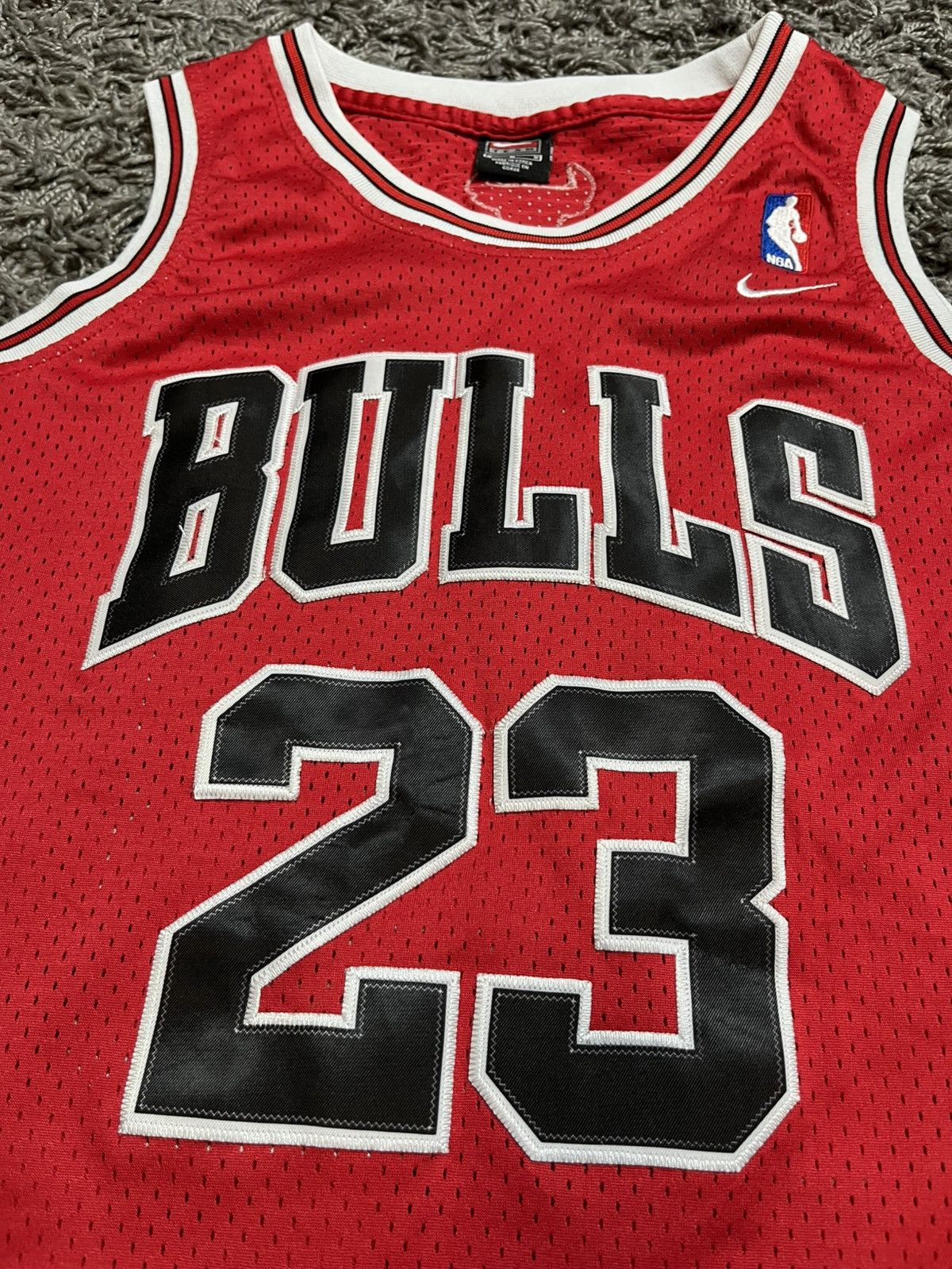 NBA × Vintage MICHAEL JORDAN #23 CHICAGO BULLS NBA SOCCER JERSEY SHIRT Size US M / EU 48-50 / 2 - 3 Thumbnail