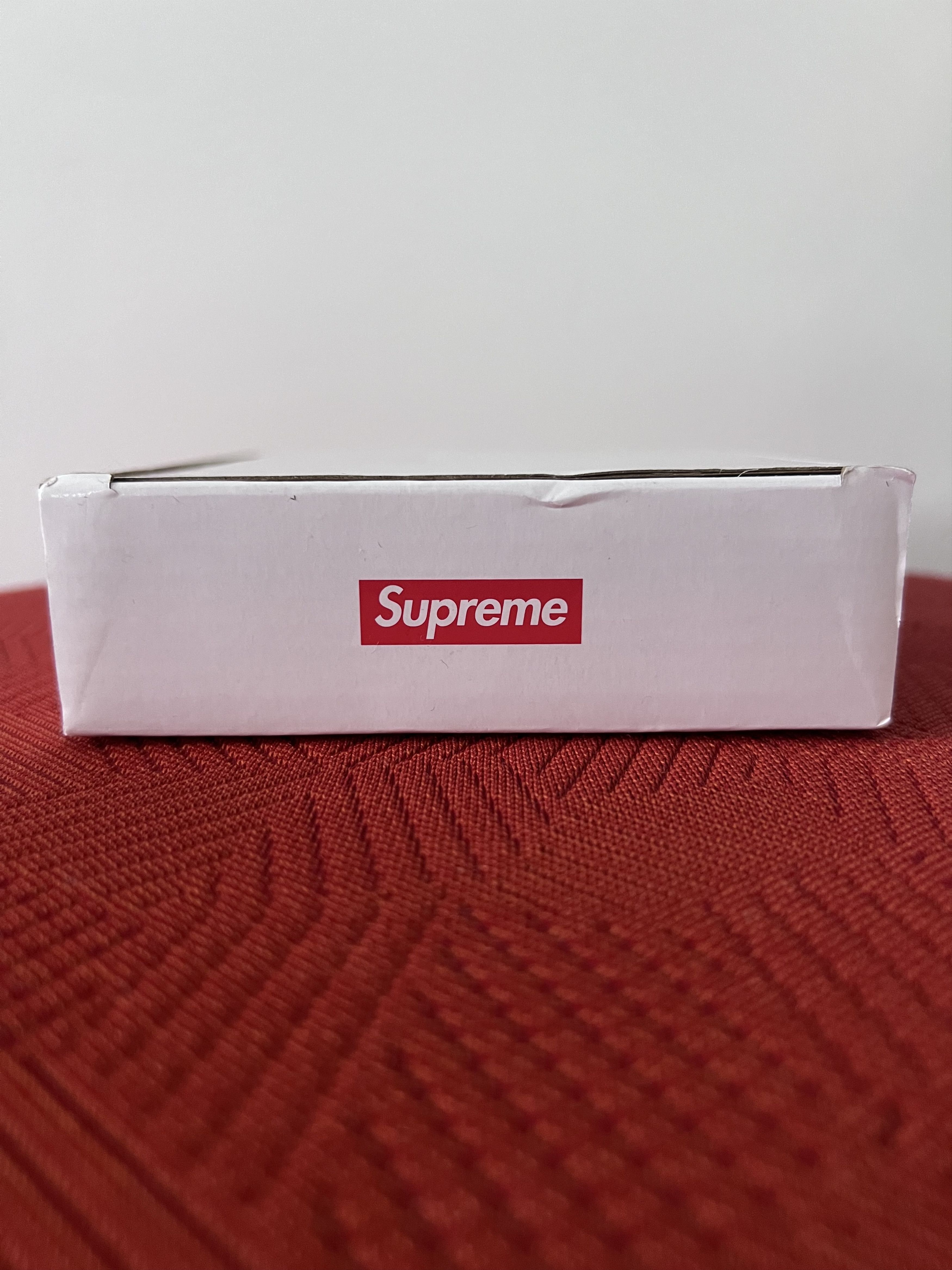 Supreme Supreme Magnetic Kickstand Light from FW18 in Black Size ONE SIZE - 3 Thumbnail