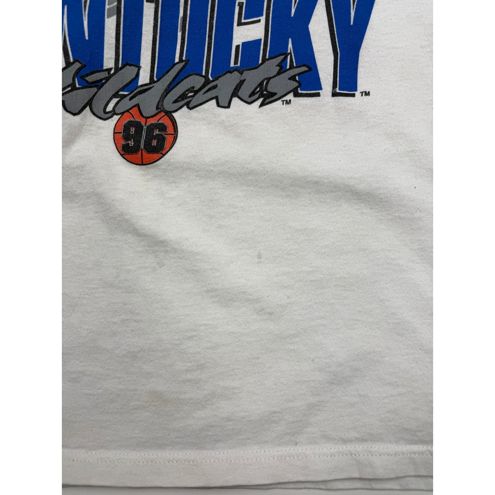 Vintage Vintage 1996 Kentucky Wildcats UK National Champs Size L Size US L / EU 52-54 / 3 - 6 Thumbnail