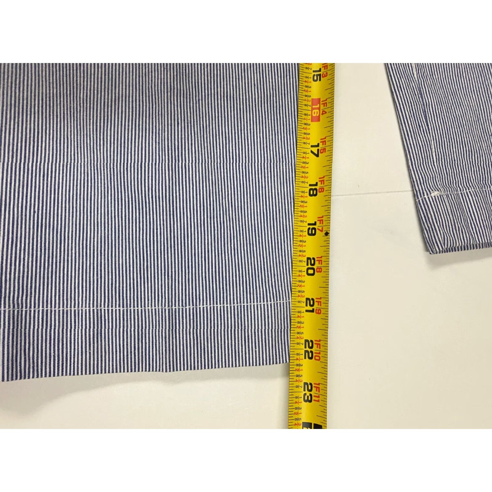 Liz Claiborne Liz Claiborne Womens Pants Capri Blue 8 Striped Bootcut Inseam 22 Regular Knit Cotton Polyester Spandex Casual Vintage No (adjust to allowed words). Size 30" / US 8 / IT 44 - 6 Thumbnail