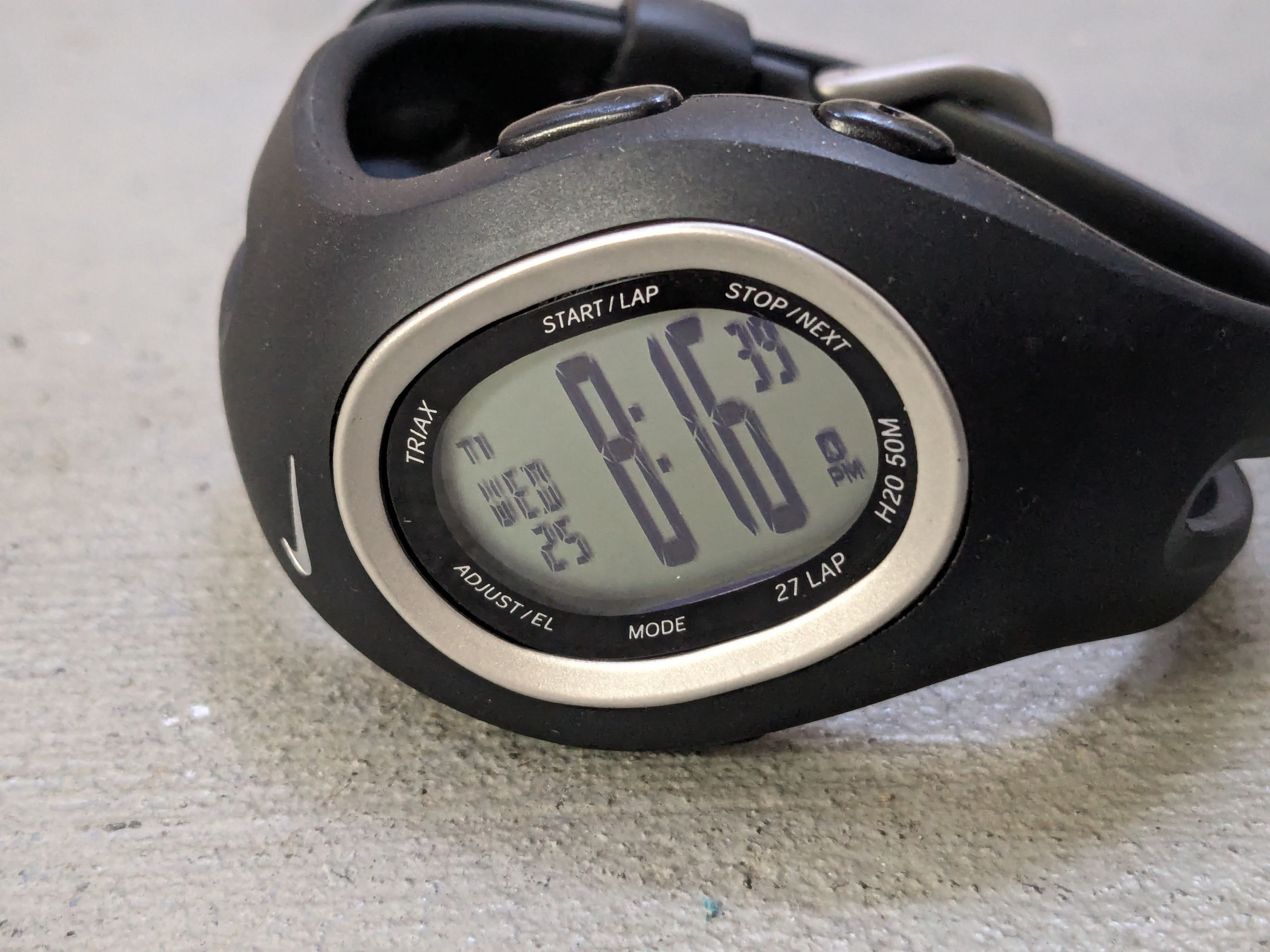 Nike Vintage Nike Watch Black Digital Rubber Minimalist Y2K Size ONE SIZE - 2 Thumbnail