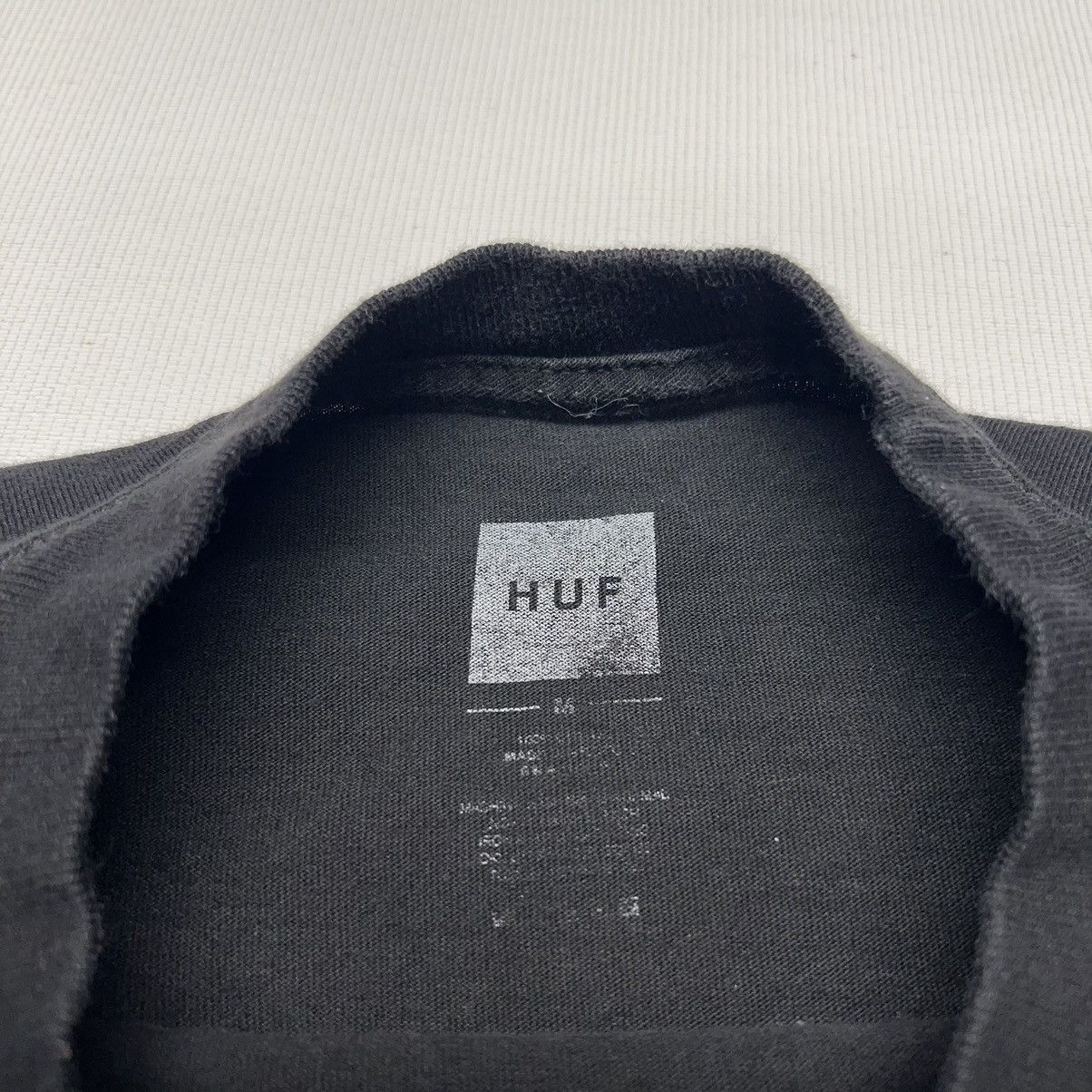 Huf HUF Skull Tee Shirt Black Long Sleeve Finger Skate Logo Size US M / EU 48-50 / 2 - 9 Thumbnail