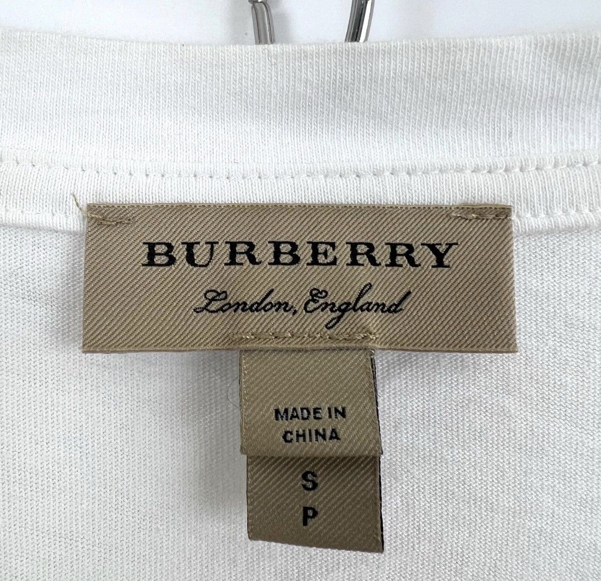 Burberry Burberry / Classic White Short Sleeve T-shirt K12 Size US S / EU 44-46 / 1 - 4 Thumbnail