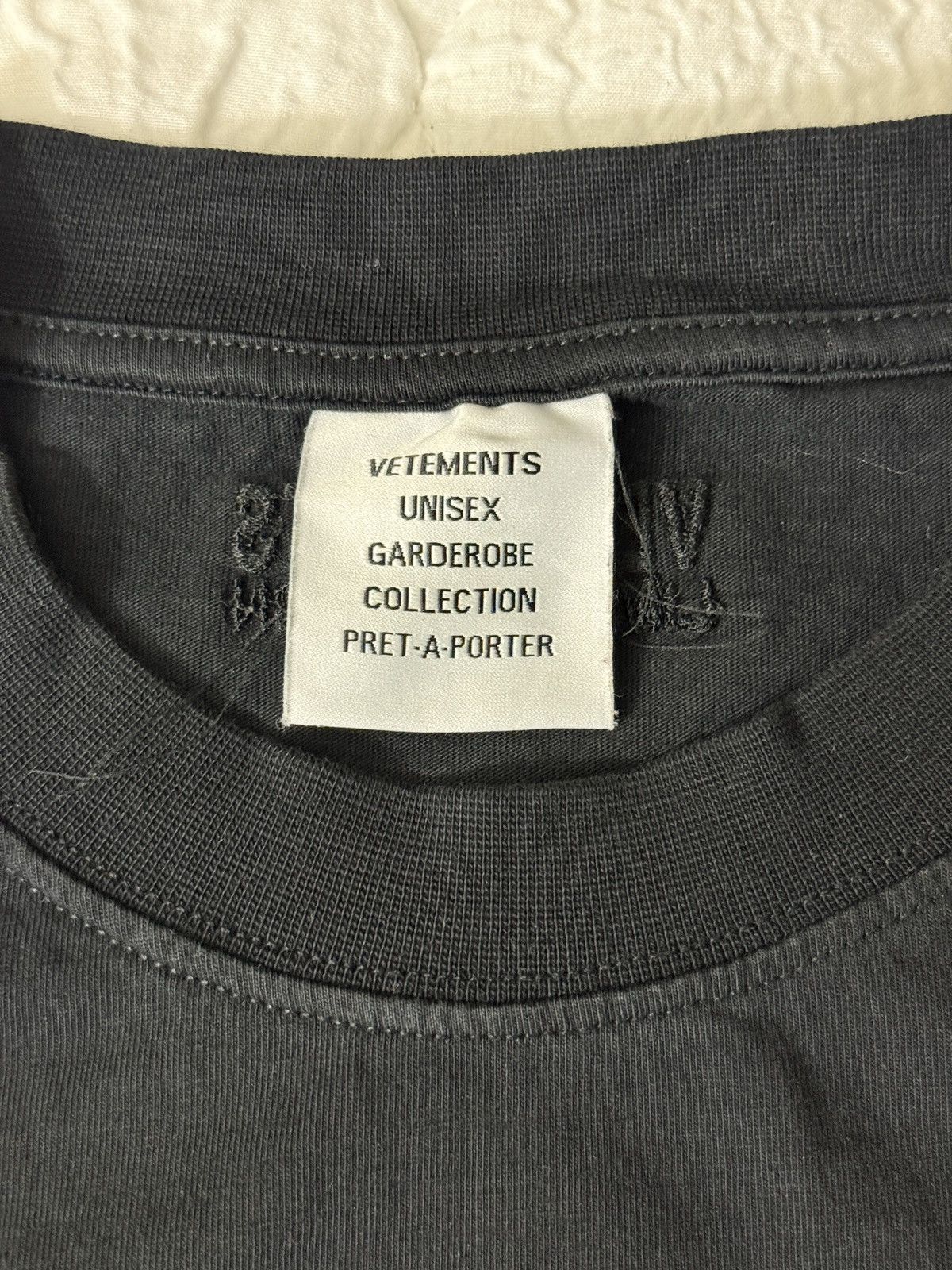 Vetements Vetements Human Rights / Human Identity T Shirt Size US XS / EU 42 / 0 - 5 Thumbnail