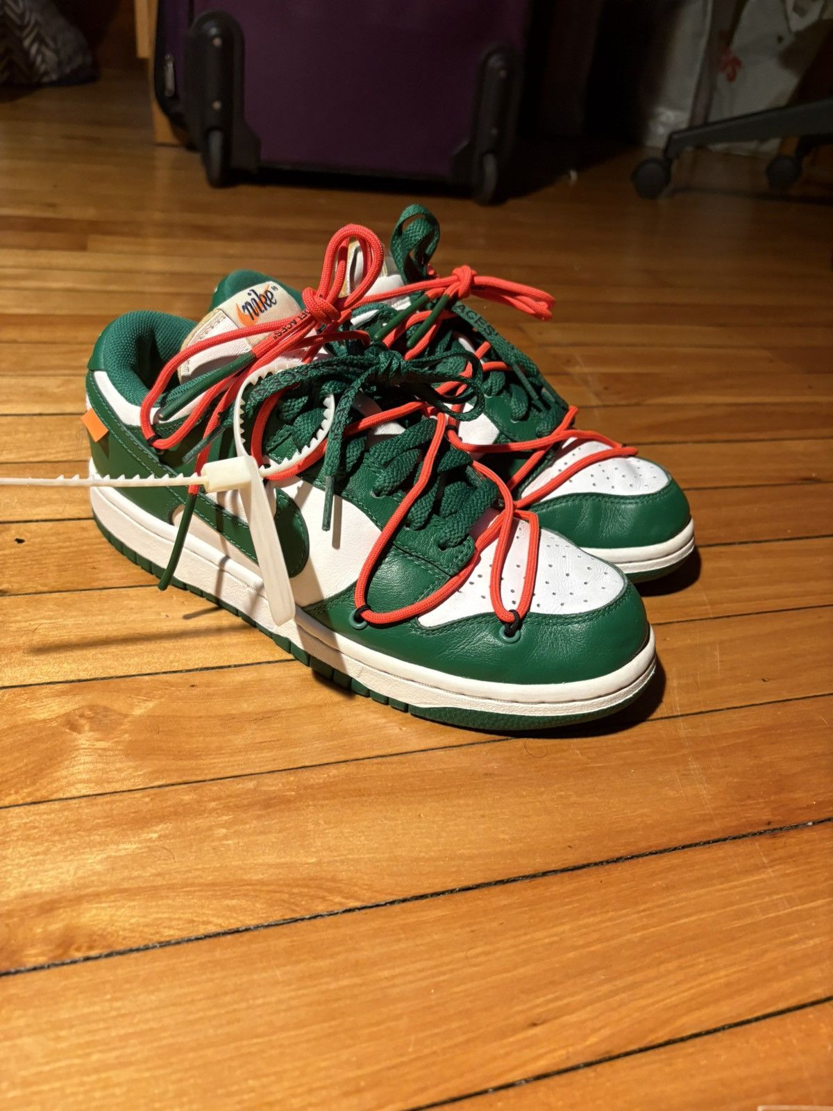 Nike × Off-White Off White Dunk Low “Pine Green” Size US 7 / EU 40 - 1 Thumbnail