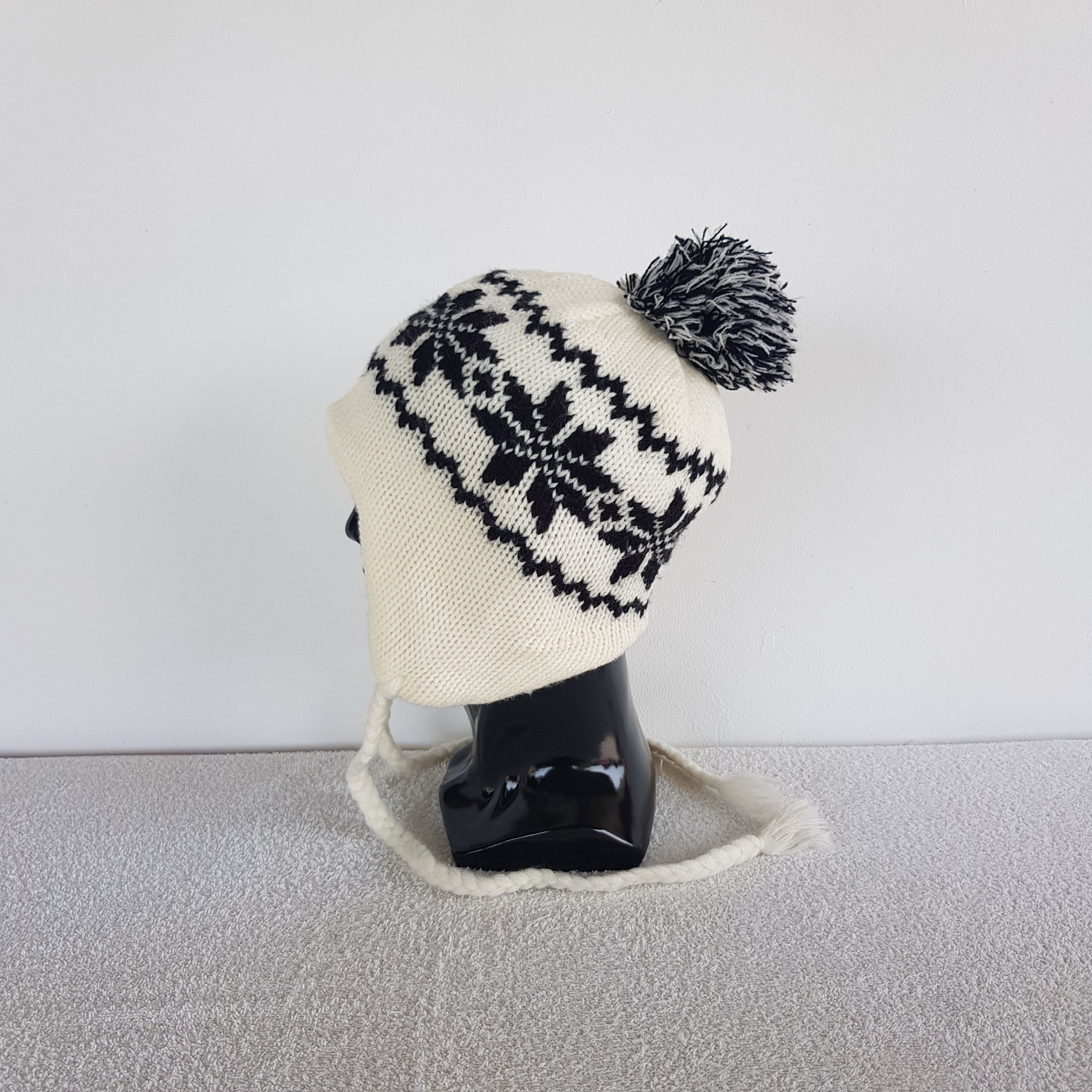 Other Vintage Christmas Earflap Beanie Ribbed Knit now Caps Hats. Size ONE SIZE - 5 Thumbnail