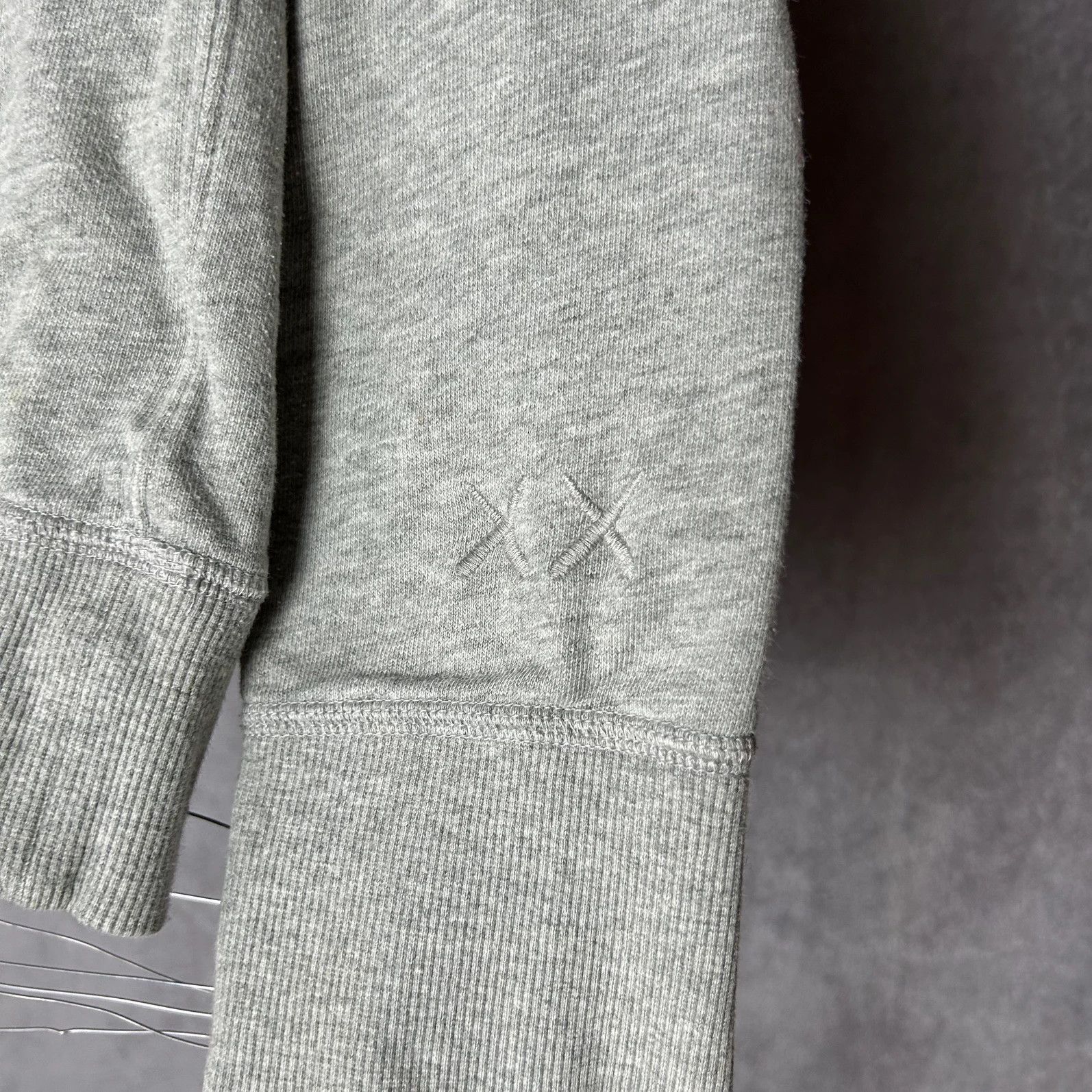 Japanese Brand × Kaws × Uniqlo Kaws x Uniqlo x Sesame Street crewneck big logo print Size US M / EU 48-50 / 2 - 5 Thumbnail