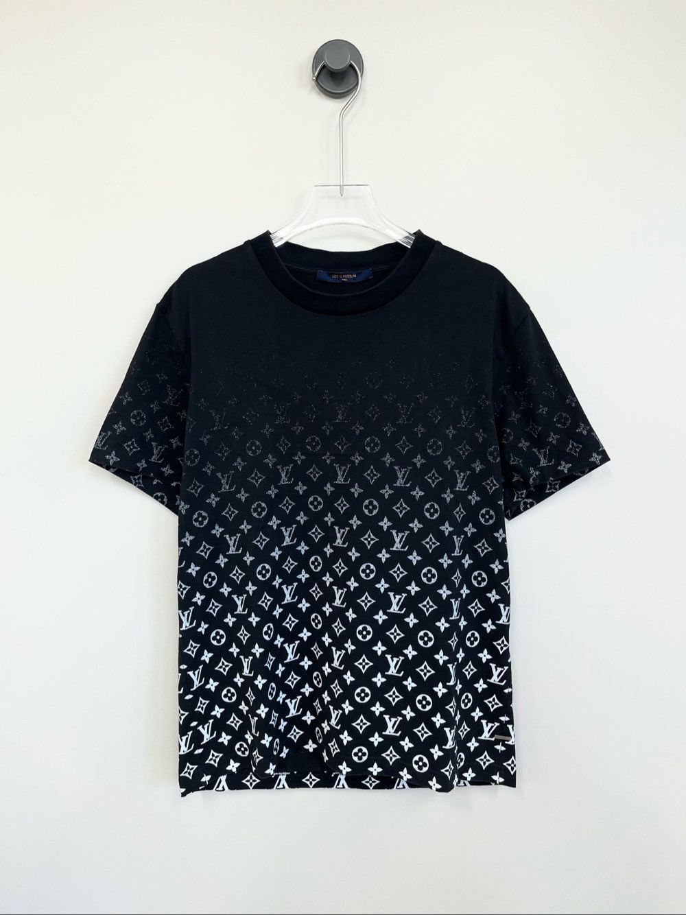 Louis Vuitton Louis Vuitton Gradient Monogram T-Shirt Size S Size US S / EU 44-46 / 1 - 1 Thumbnail