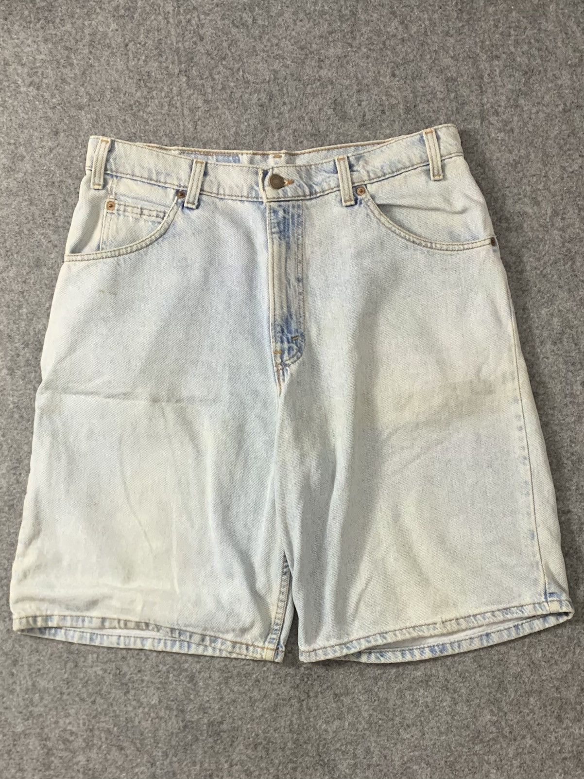 Levi's Vintage Blue Wash 'Levi's 565' Y2K Baggy Fit Jortspants Size US 32 / EU 48 - 1 Thumbnail