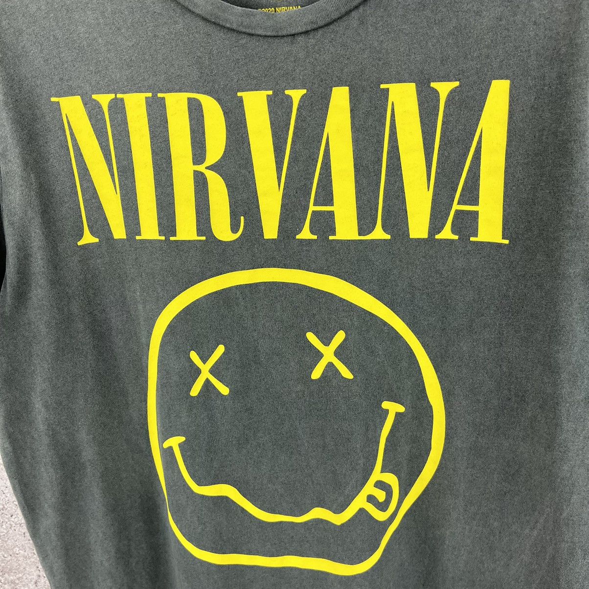 Band Tees × Nirvana Nirvana Rock Band T-Shirt Big Logo Smile Grey Size M Size US M / EU 48-50 / 2 - 3 Thumbnail
