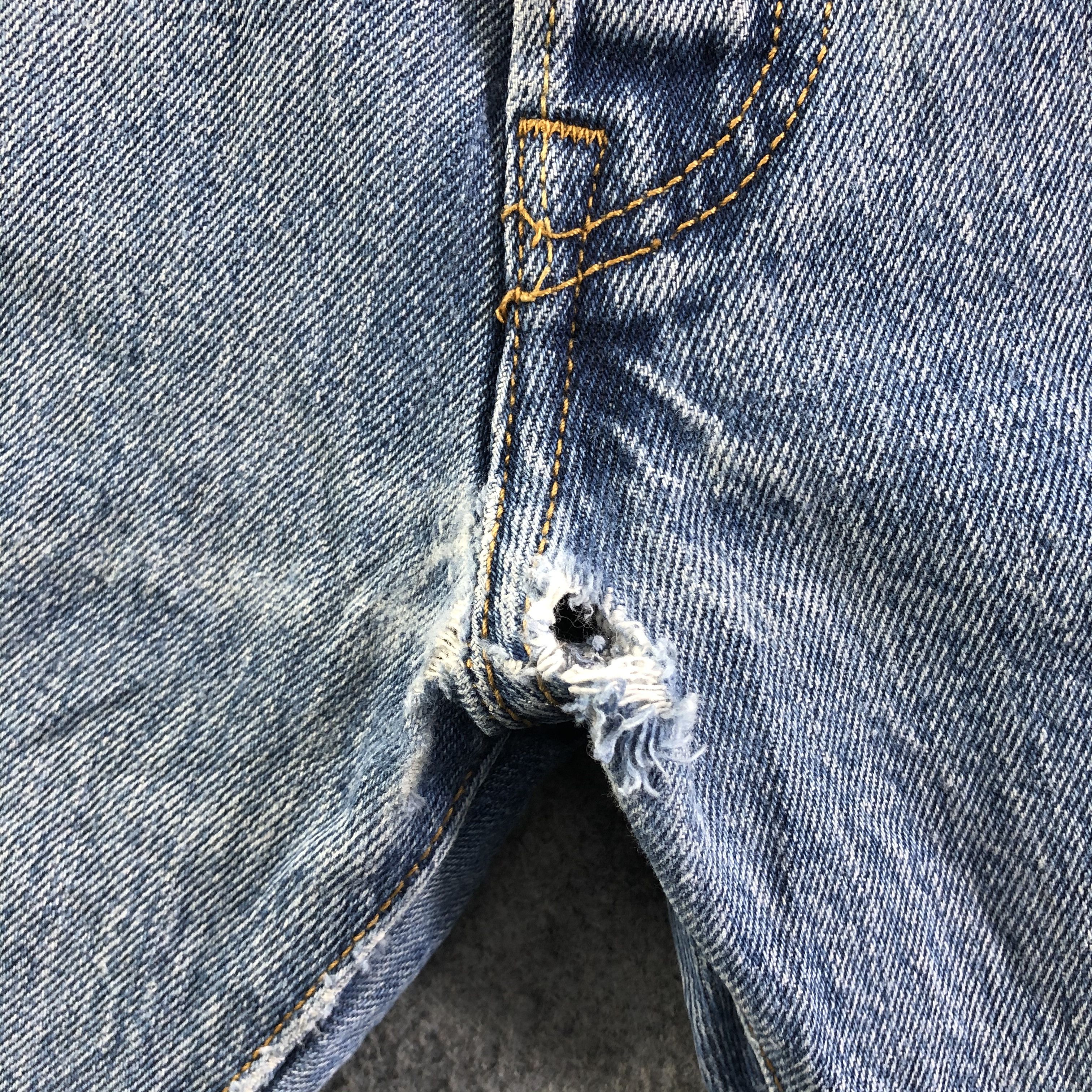 Levi's Vintage Distressed Levis 501 Jeans-J4240 Size US 31 - 8 Thumbnail