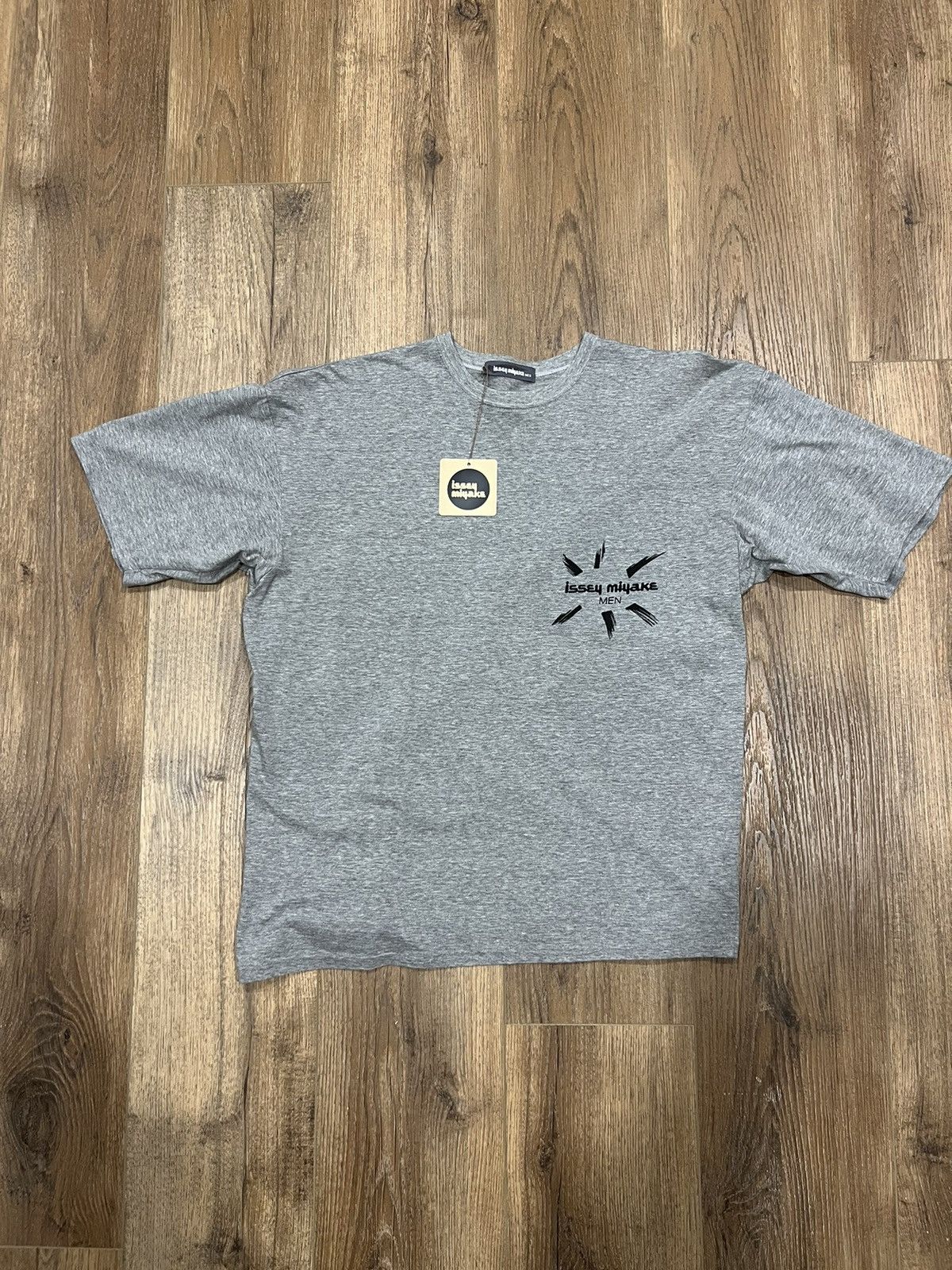 Issey Miyake Vintage Graphic Logo Tee Size US L / EU 52-54 / 3 - 1 Thumbnail