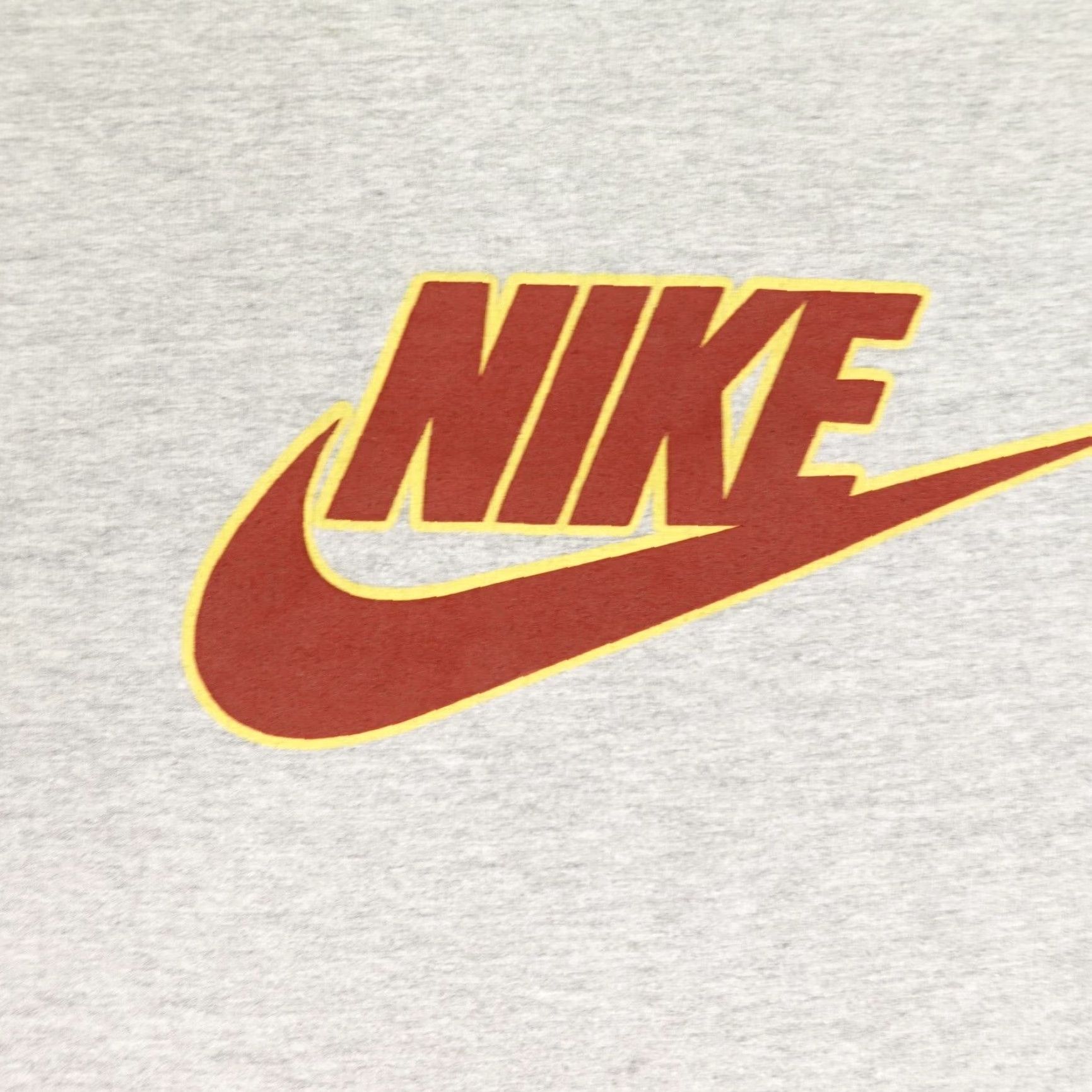 Nike Vintage Nike Shirt Mens Large Gray Red Spell Out Swoosh Crewneck Athletic Y2K Size US L / EU 52-54 / 3 - 2 Thumbnail
