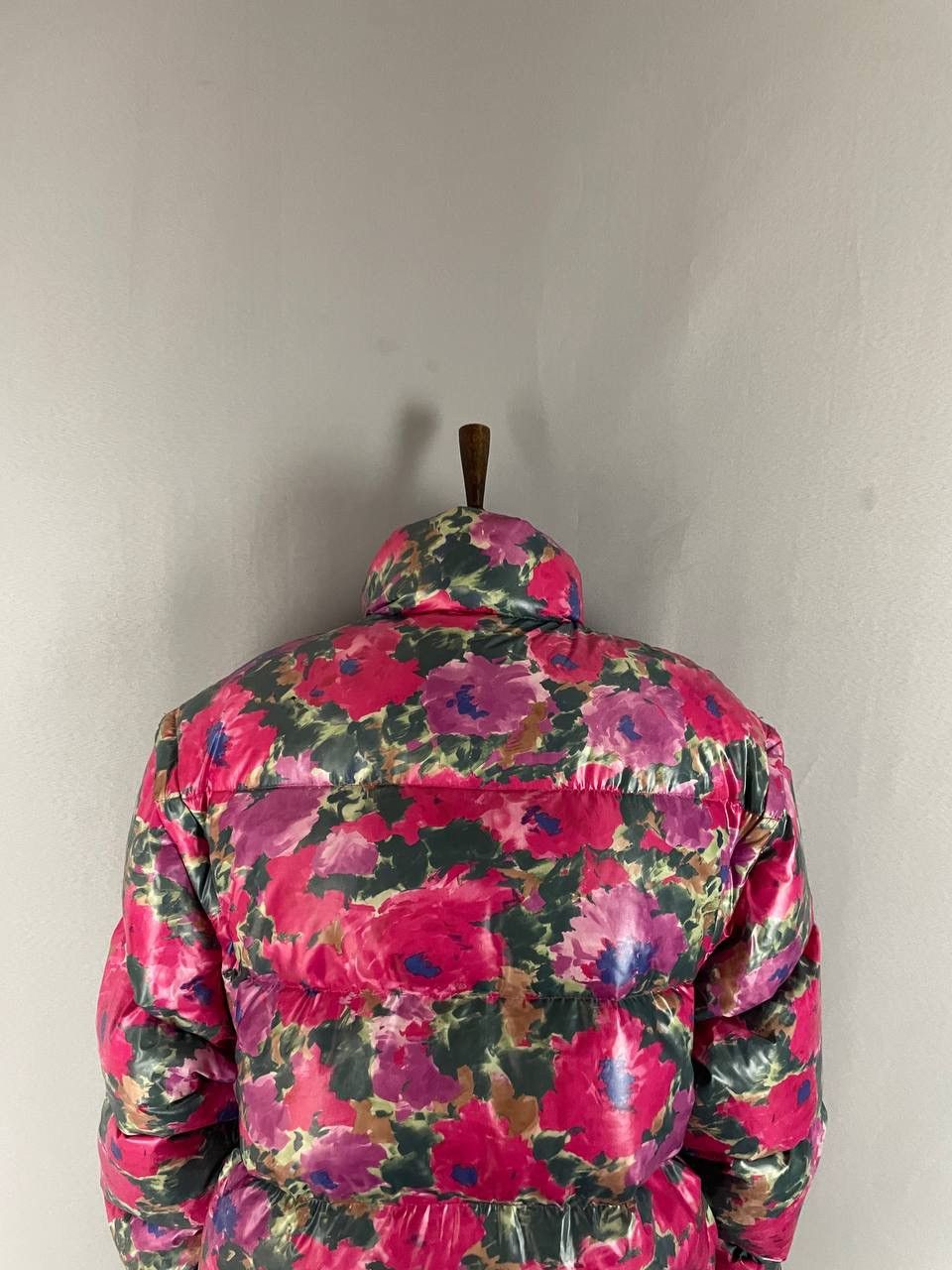 Moncler Moncler Down Jacket Flowers Pink Grenoble Vintage 1990s Size US M / EU 48-50 / 2 - 9 Thumbnail