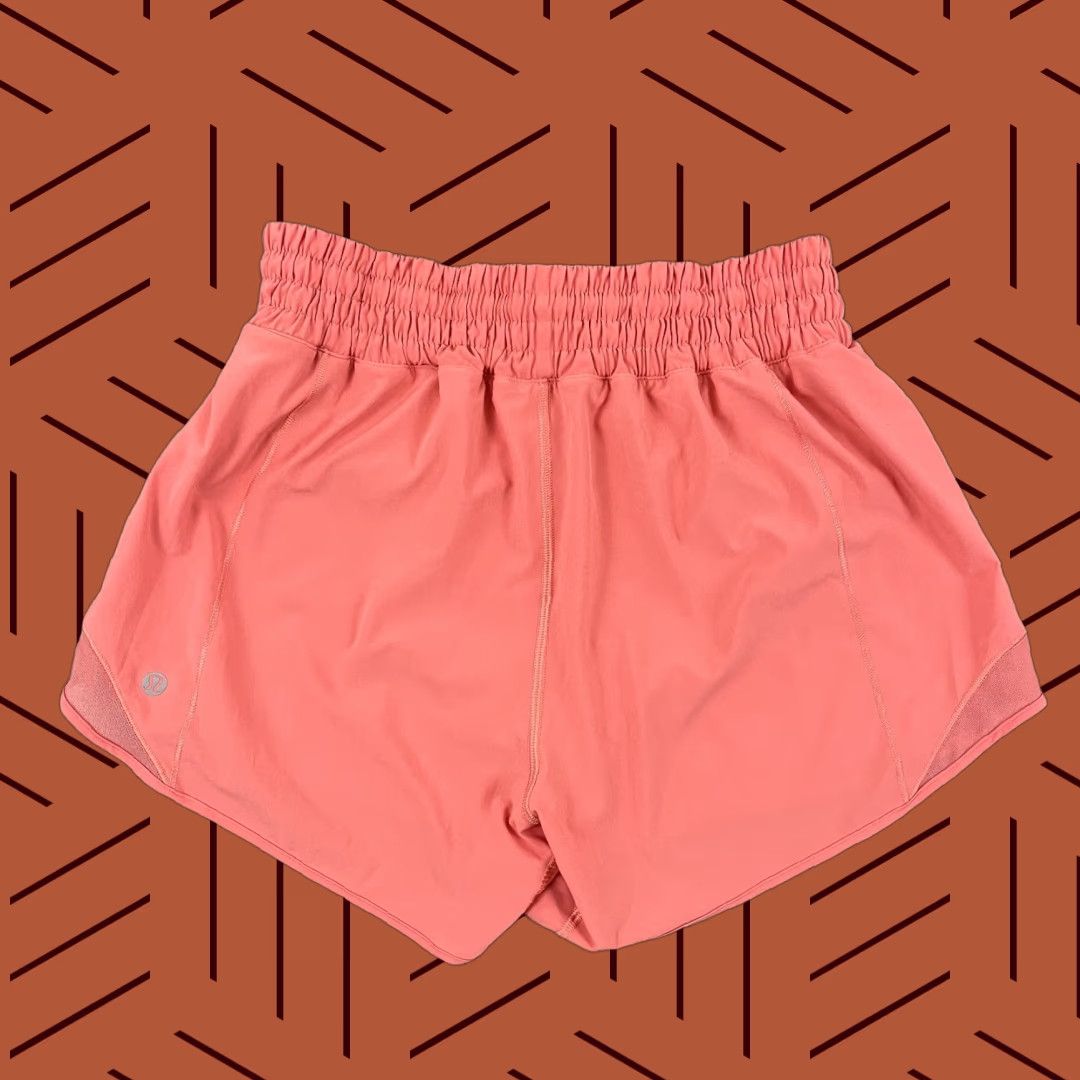 VINTAGE Lululemon Hotty Hot Shorts Womens Size 6 Raspberry 4
