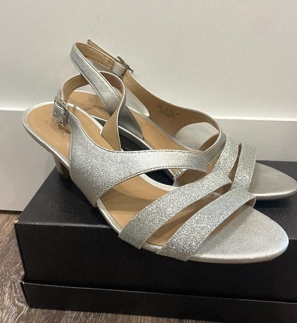 Designer natrualizer pumps 9.5 Size US 9.5 / IT 39.5 - 1 Thumbnail
