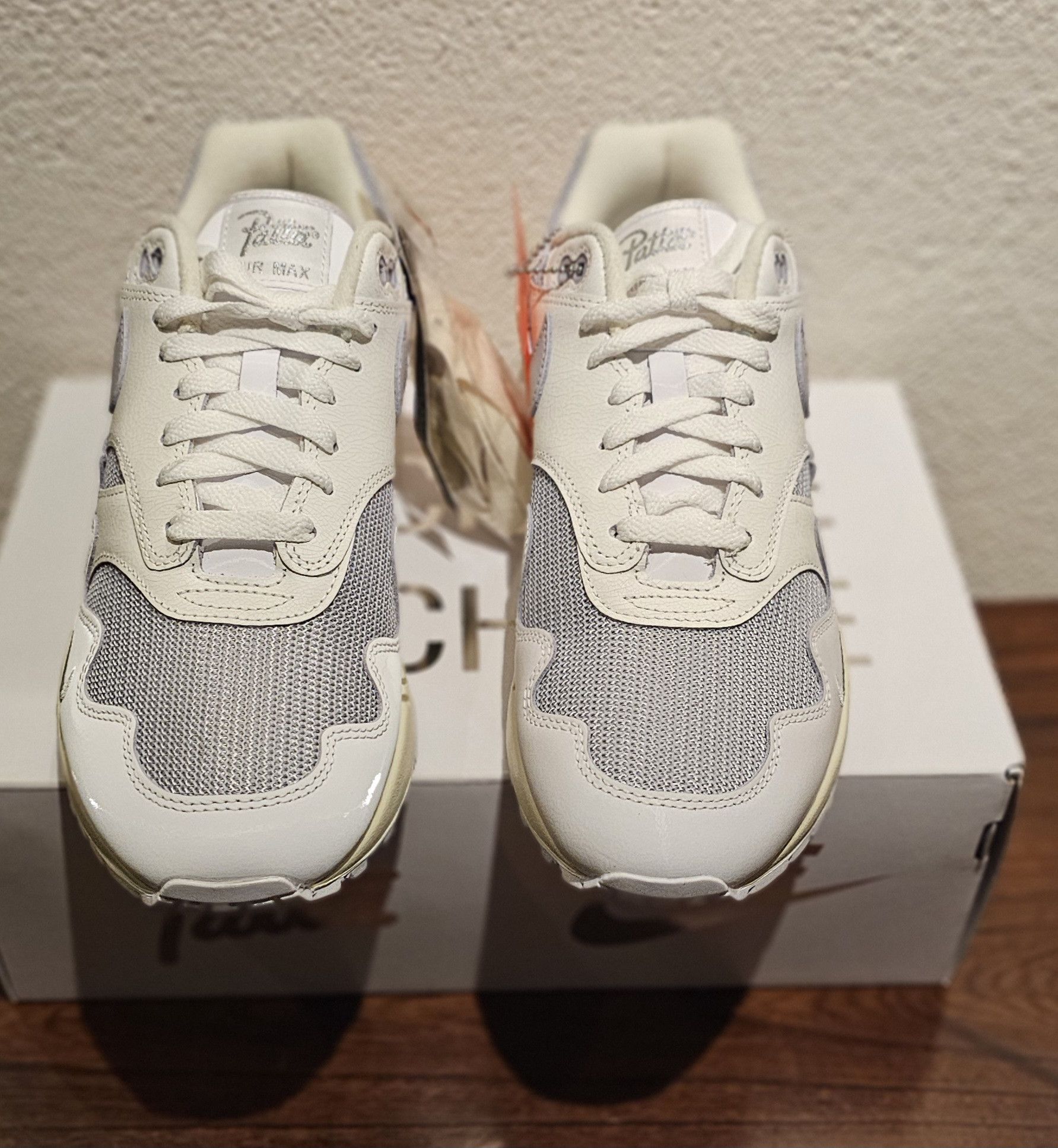 Nike × Patta Nike Air Max 1 Patta Waves White Silver Size US 9 / EU 42 - 11 Thumbnail