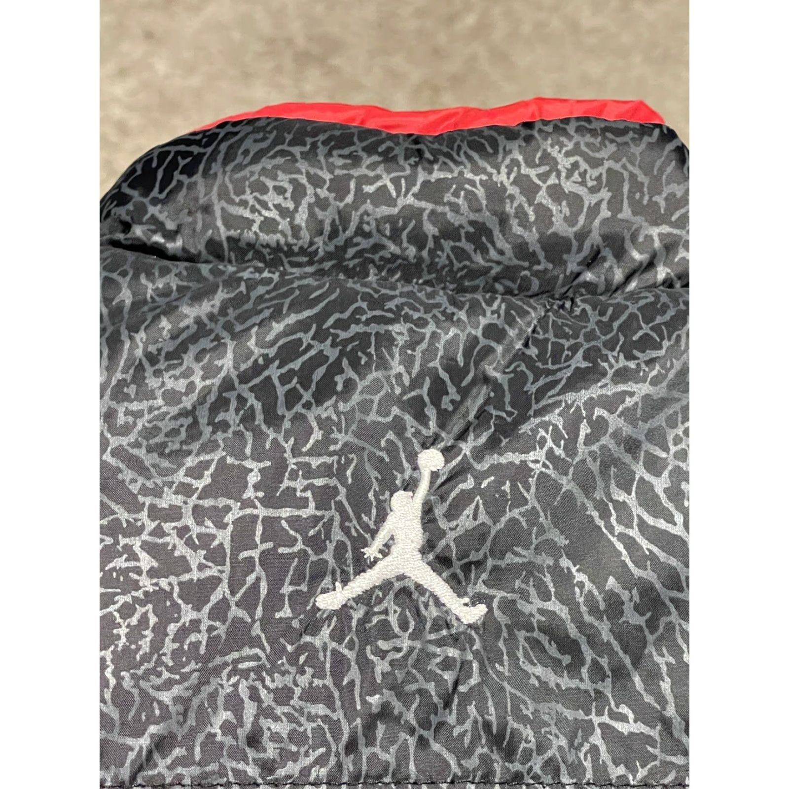 Jordan Brand VINTAGE Nike Air Jordan Cement 3 Puffer Vest Mens Small Gray Full Zip Down Size US S / EU 44-46 / 1 - 6 Thumbnail