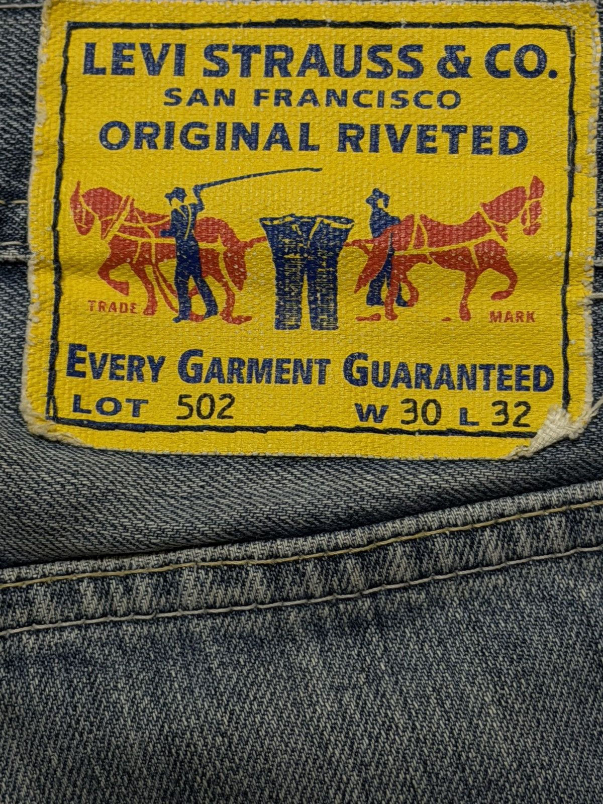 Levi's Vintage Y2K Levis 502 Blue Faded Wash Yellow Tab Regular Fit Size US 31 - 6 Thumbnail