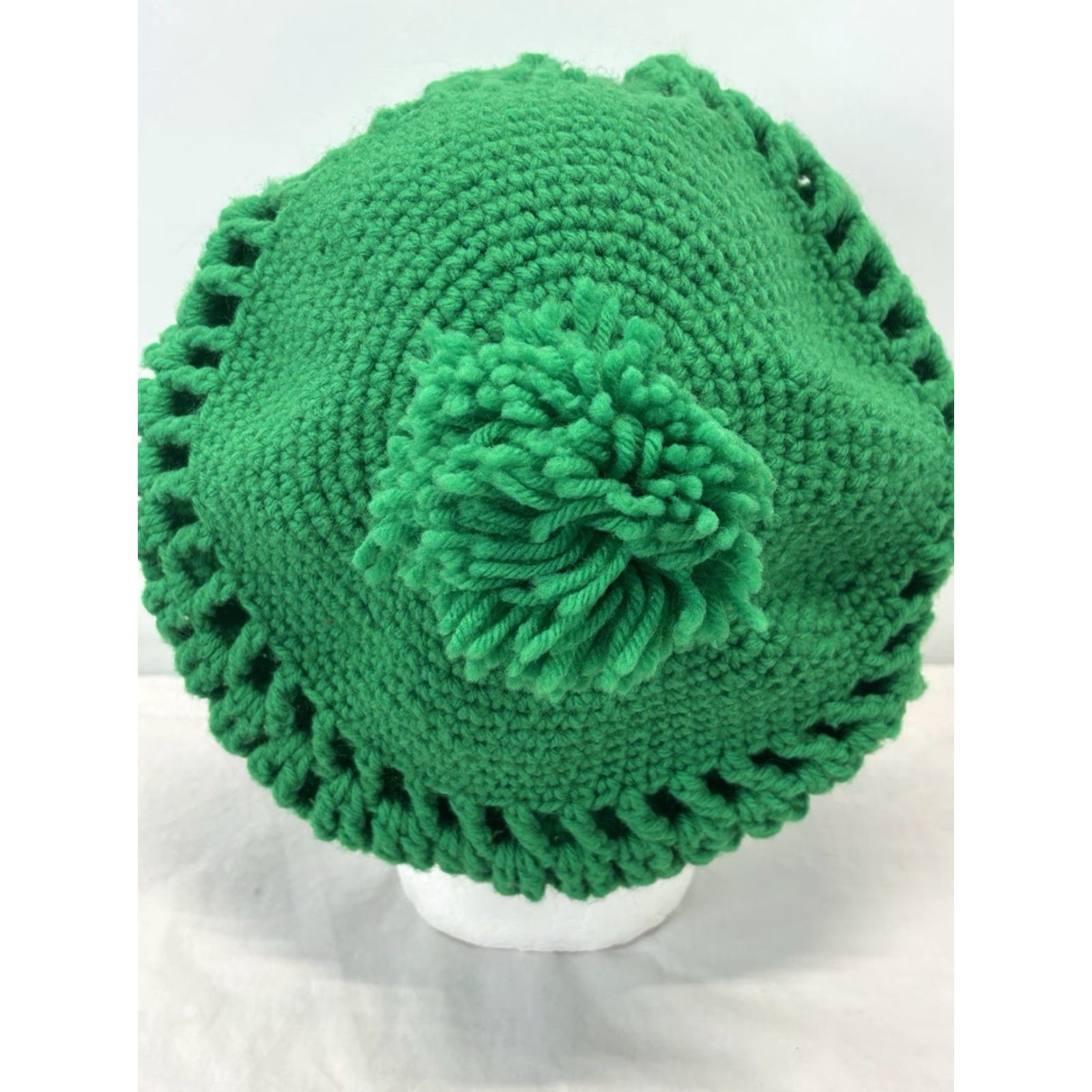 Vintage VINTAGE Handmade Beret Hat Knit Boho Hippie 1970s Kelly Green Pom Pom Floppy Accessories Mens Womens Boys Girls Size ONE SIZE - 3 Thumbnail