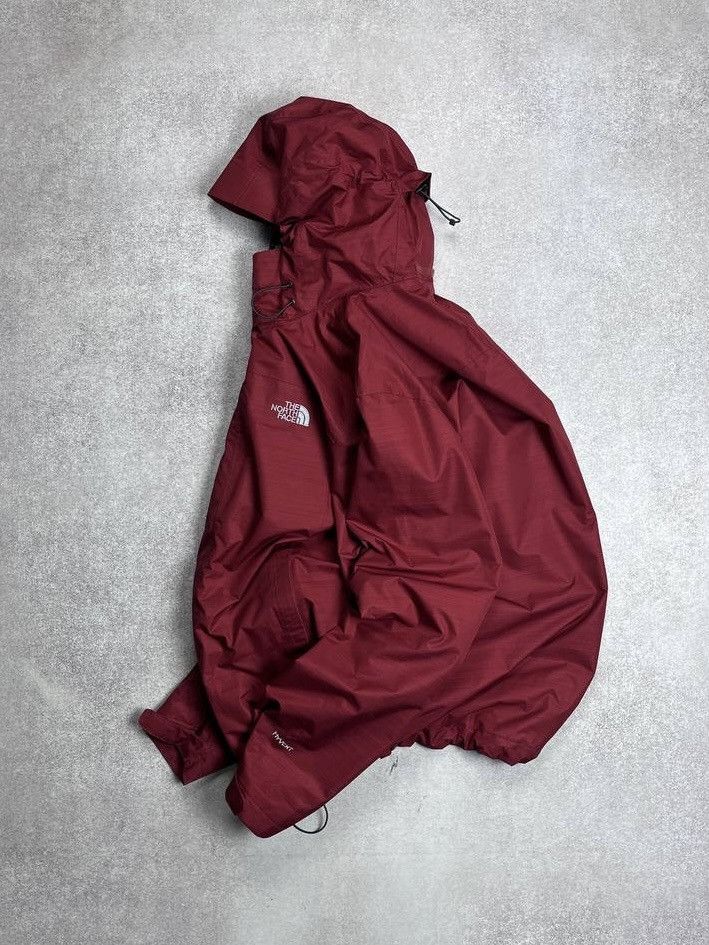 The North Face Vintage The North Face Hyvent Waterproof Jacket Y2K L Size US L / EU 52-54 / 3 - 1 Thumbnail