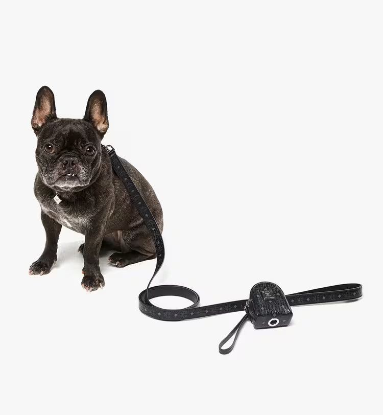 MCM o1mt1gz1125 Size: OS / ACC Wristlet Pet Litter Bag Holder Size ONE SIZE - 3 Thumbnail