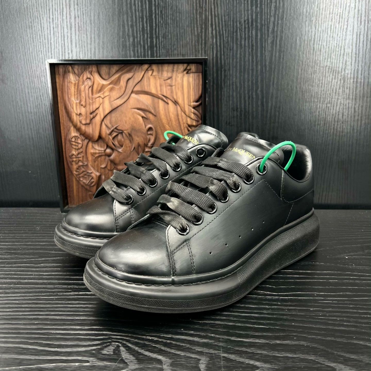 Alexander McQueen Alexander McQueen Black Lowtop Sneakers 39 Men Size US 6.5 / EU 39-40 - 1 Thumbnail